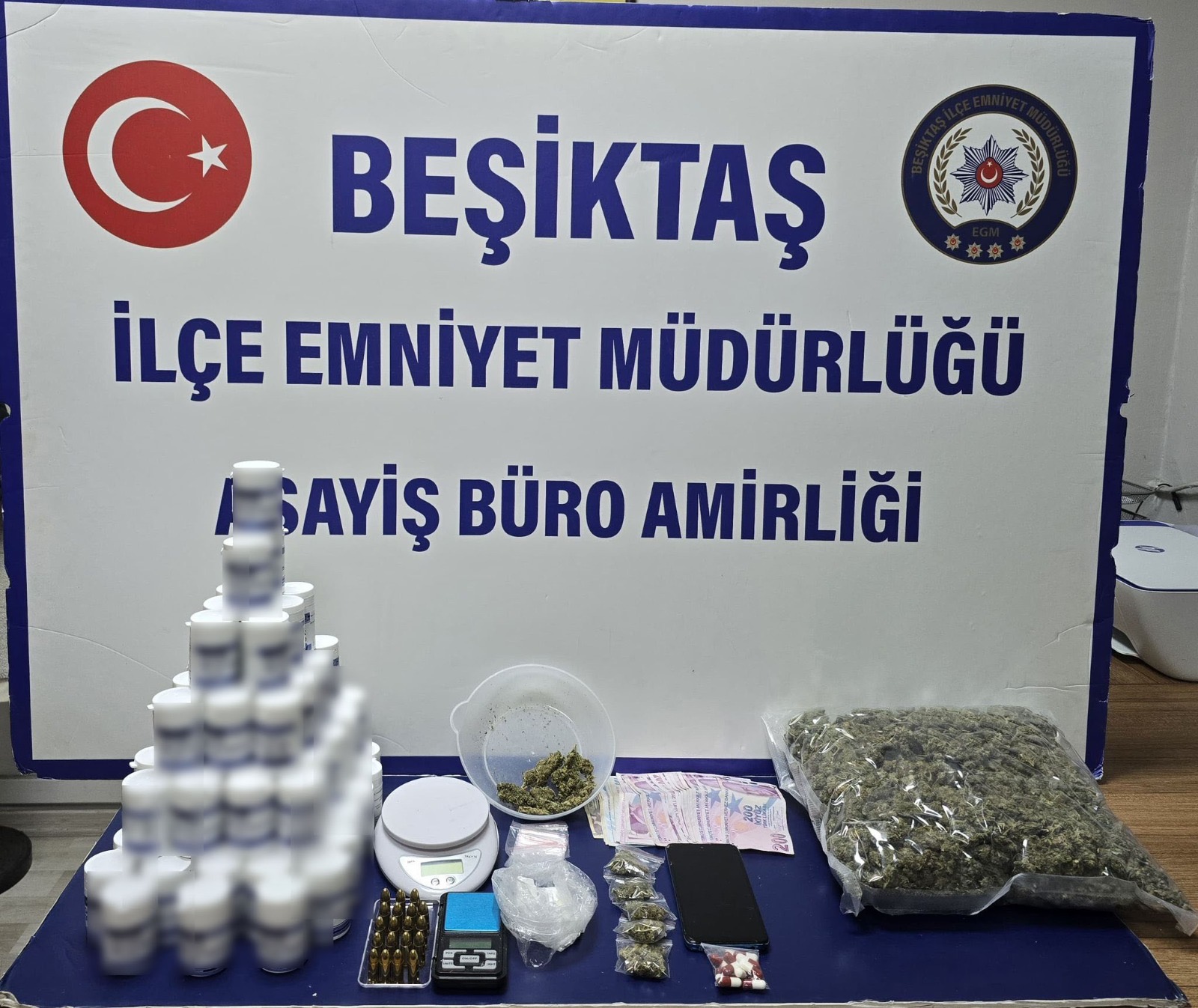 I S T A N B U L B E S I K T A S’ T A I Z I N L I C I K T I G I C E 1018596 302196