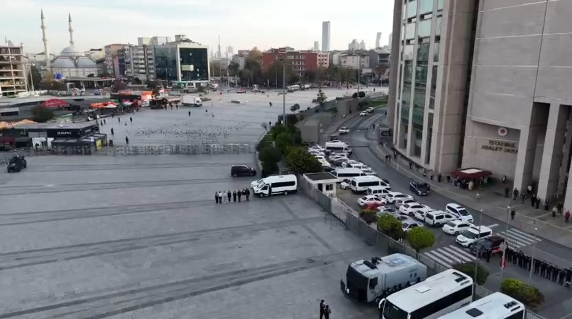 I S T A N B U L D 100 K A R A Y O L U N D A 09.05 T E H A 1007610 298930