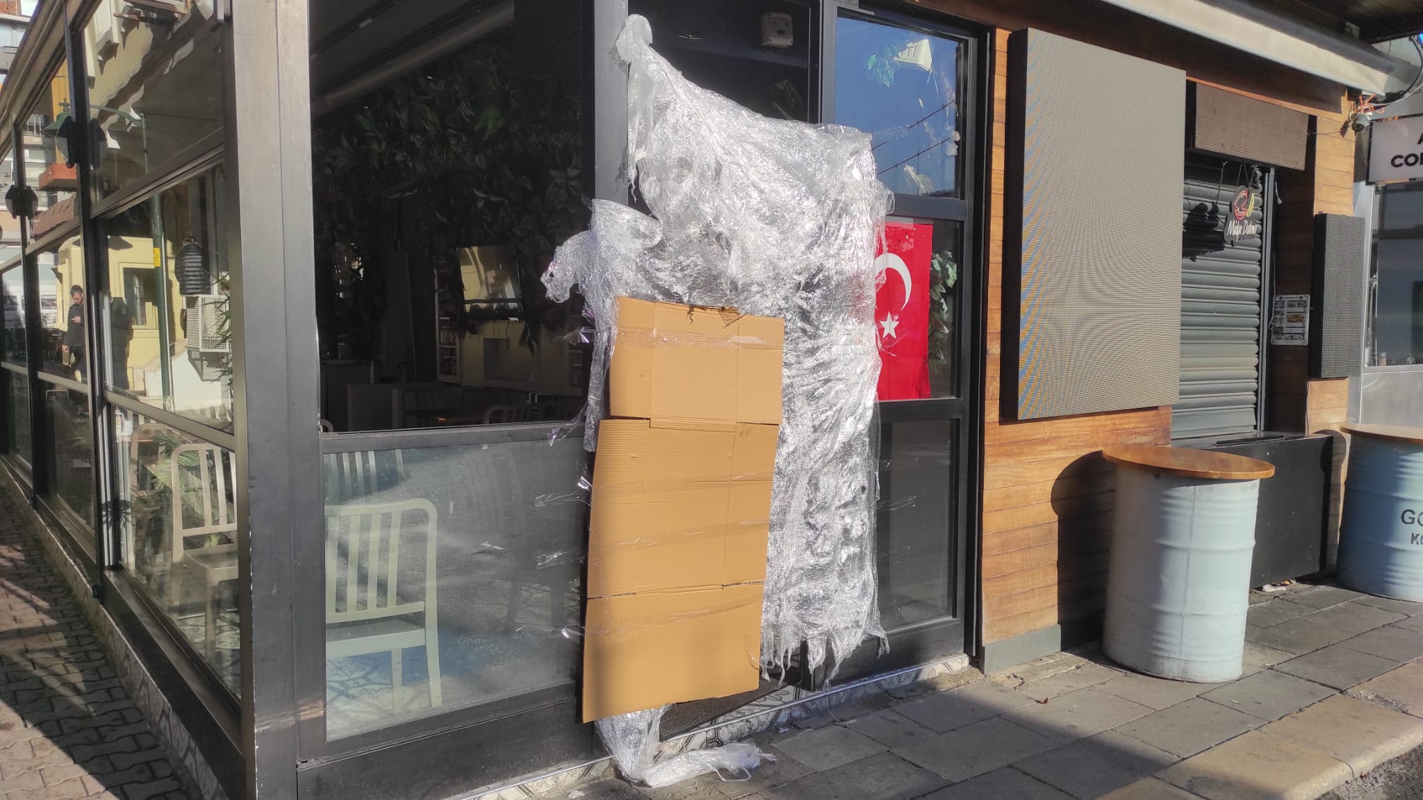 I S T A N B U L F A T I H T E G I D A Z E H I R L E N M E S I S U 1014701 301096