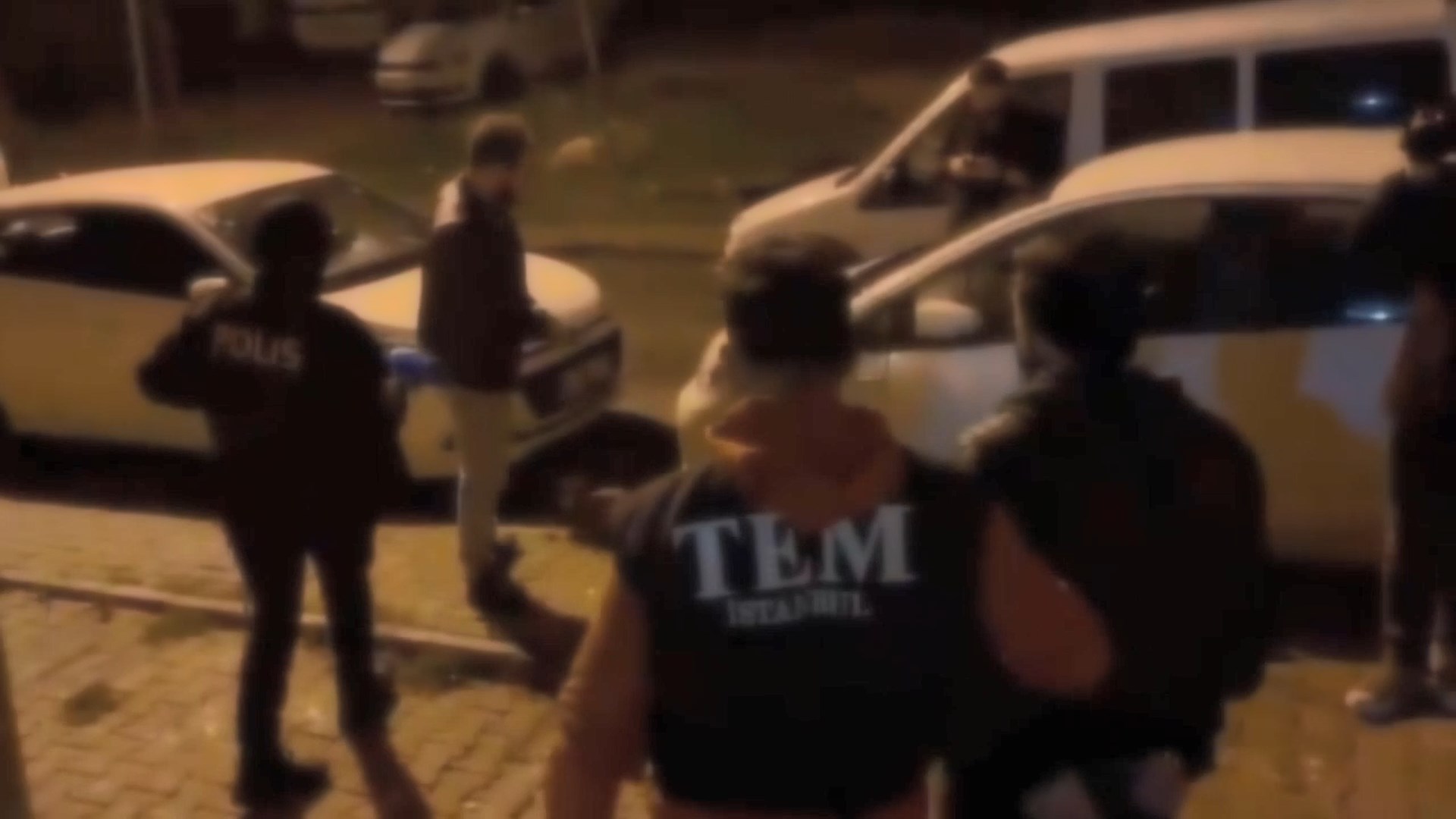 I S T A N B U L I S T A N B U L D A D E A S O P E R A S Y O N U 1 1009918 299575