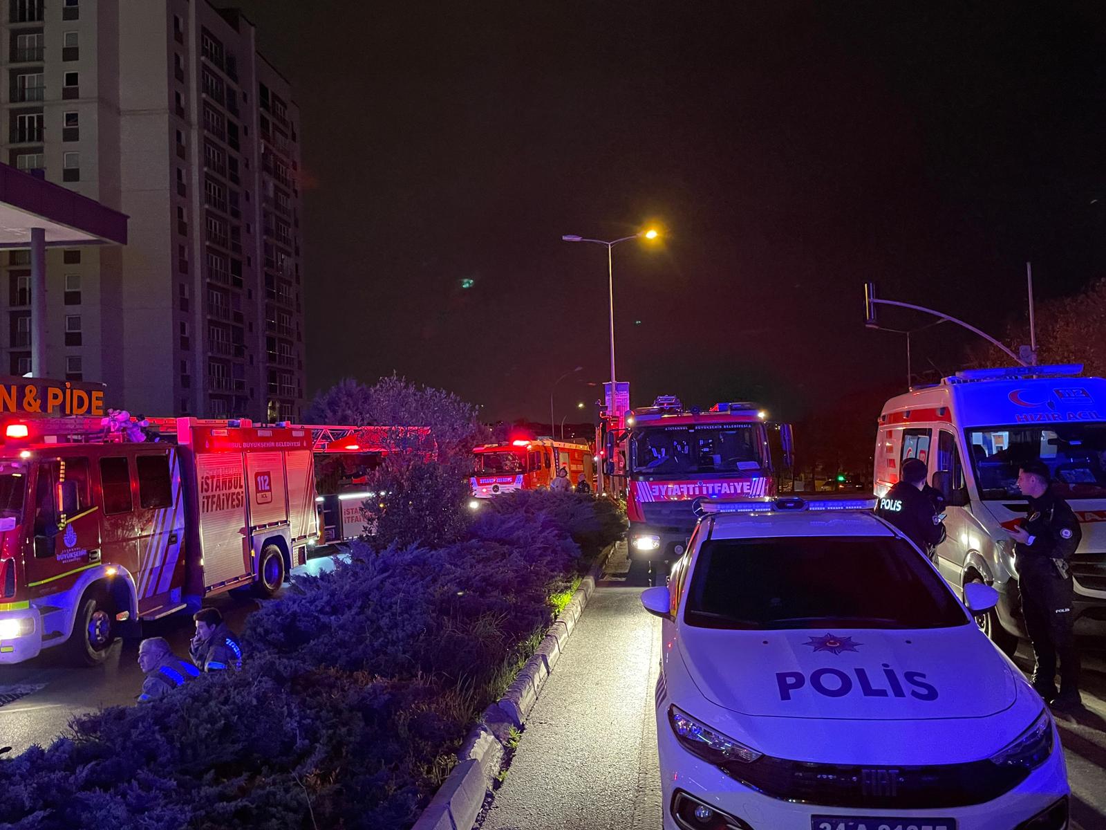 I S T A N B U L S U L T A N G A Z I D E 27 K A T L I O T E L D E 1021960 303235