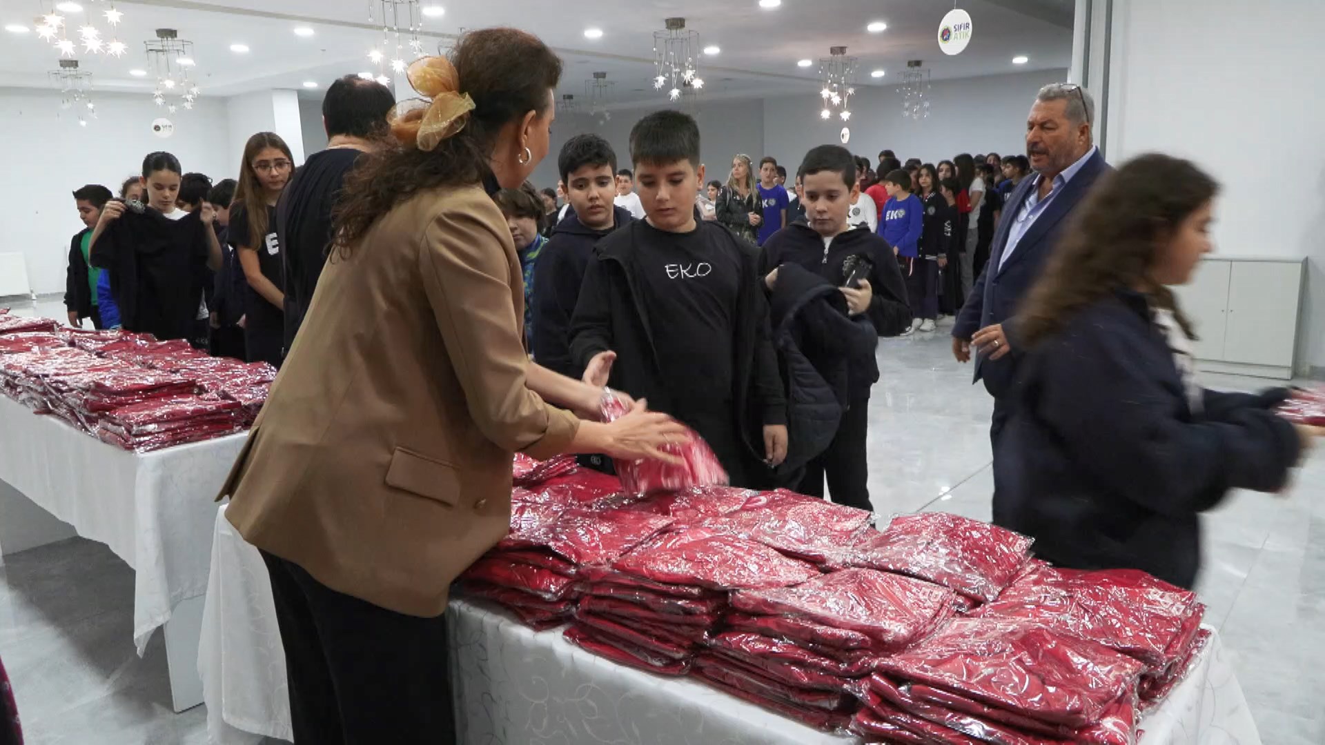 I S T A N B U L V A L I G U L H E D E F I M I Z I S T A N B U L 1026298 304538