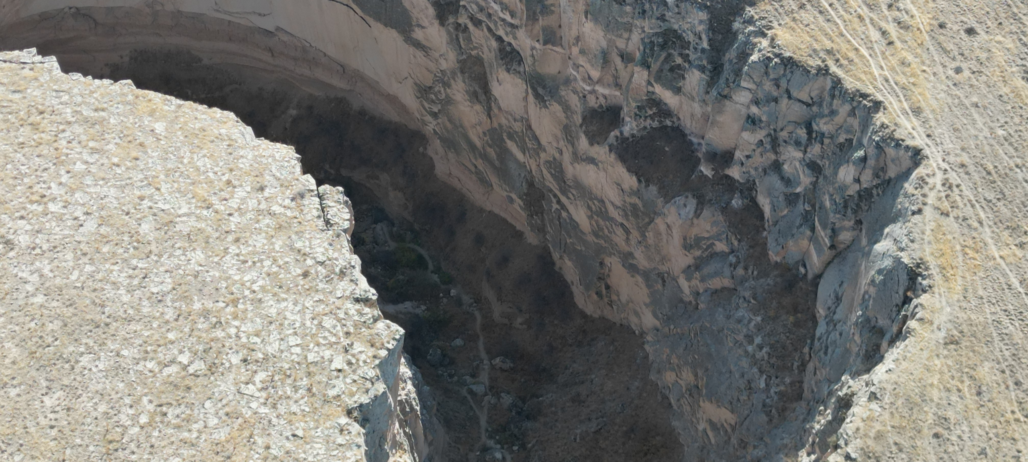 K A Y S E R I K A P A D O K Y A N I N G I R I S K A P I S I N D A K I 1008242 299090