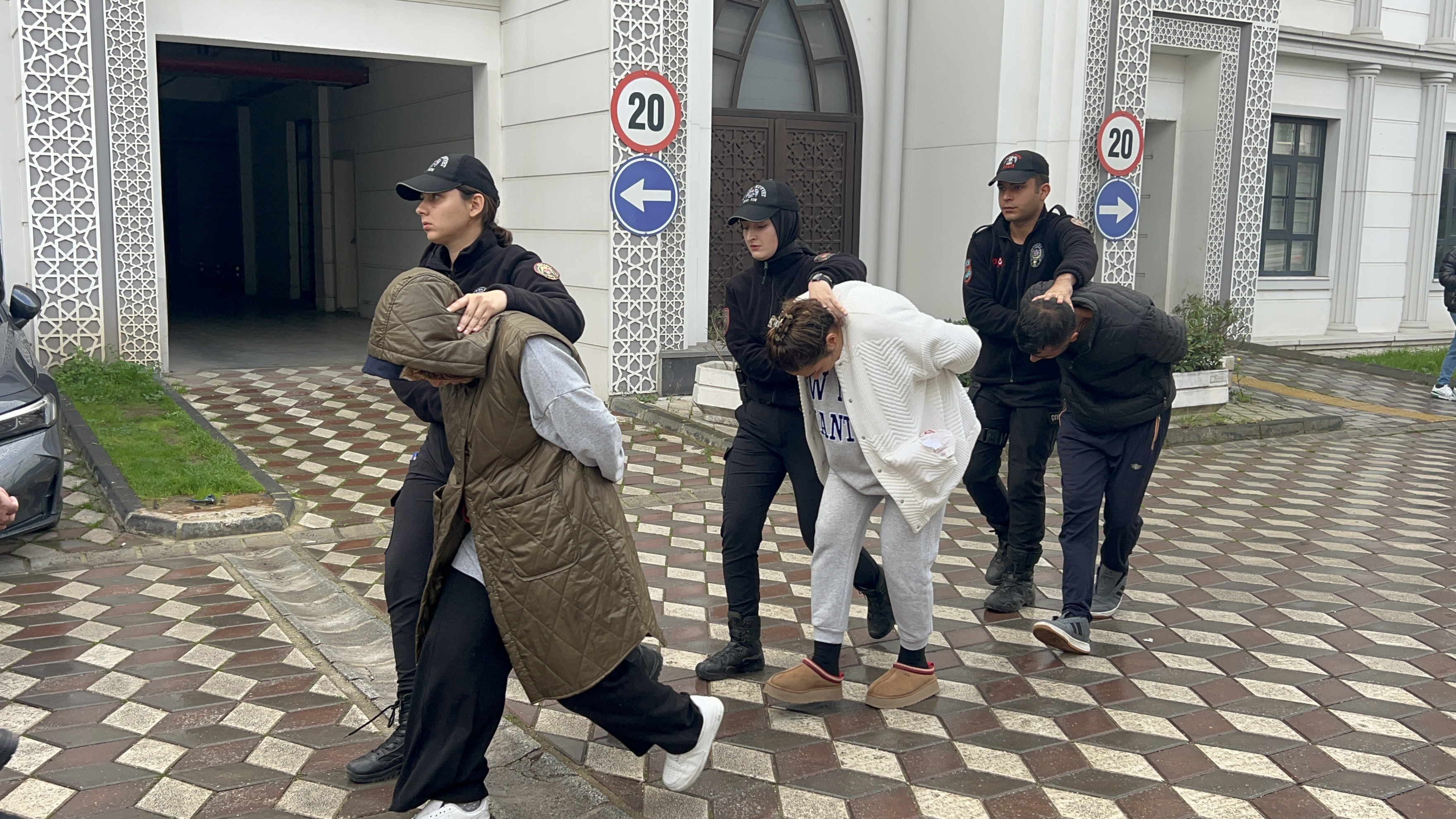 K O C A E L I’ D E 6 K I S I N I N O L D U G U F A B R I K A Y A N G 1009985 299597