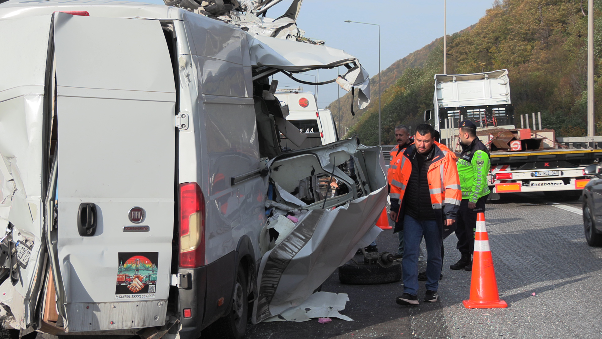 M I N I B U S O T O Y O L D A T I R I L E Y O L C U O T O B U S U N 1003177 297666