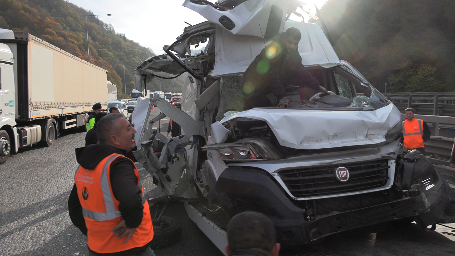 M I N I B U S O T O Y O L D A T I R I L E Y O L C U O T O B U S U N 1003178 297666