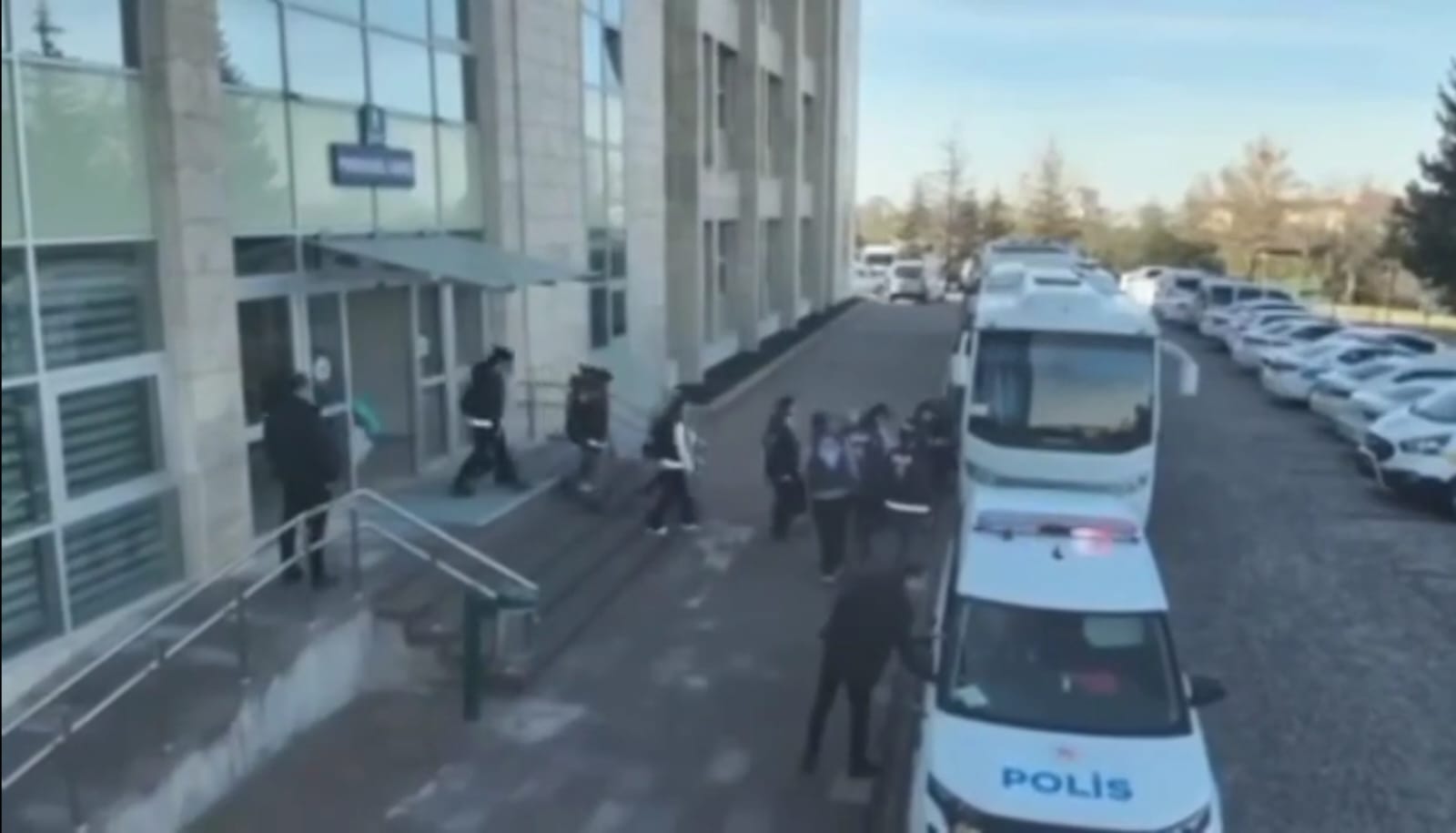 N I G D E M E R K E Z L I 14 I L D E G E R C E K L E S E N Y A S A 1025351 304283