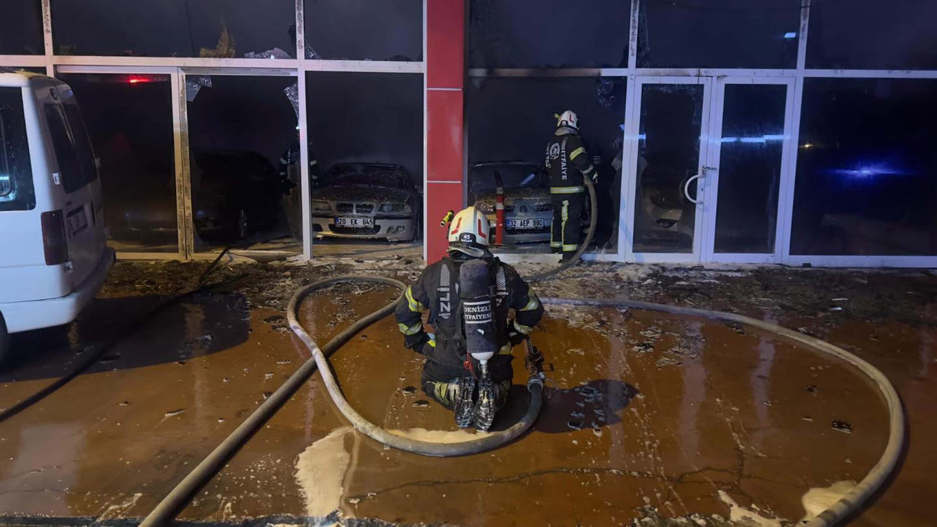 O T O G A L E R I K U N D A K L A D I 5 O T O M O B I L H A S A R 1000724 296928