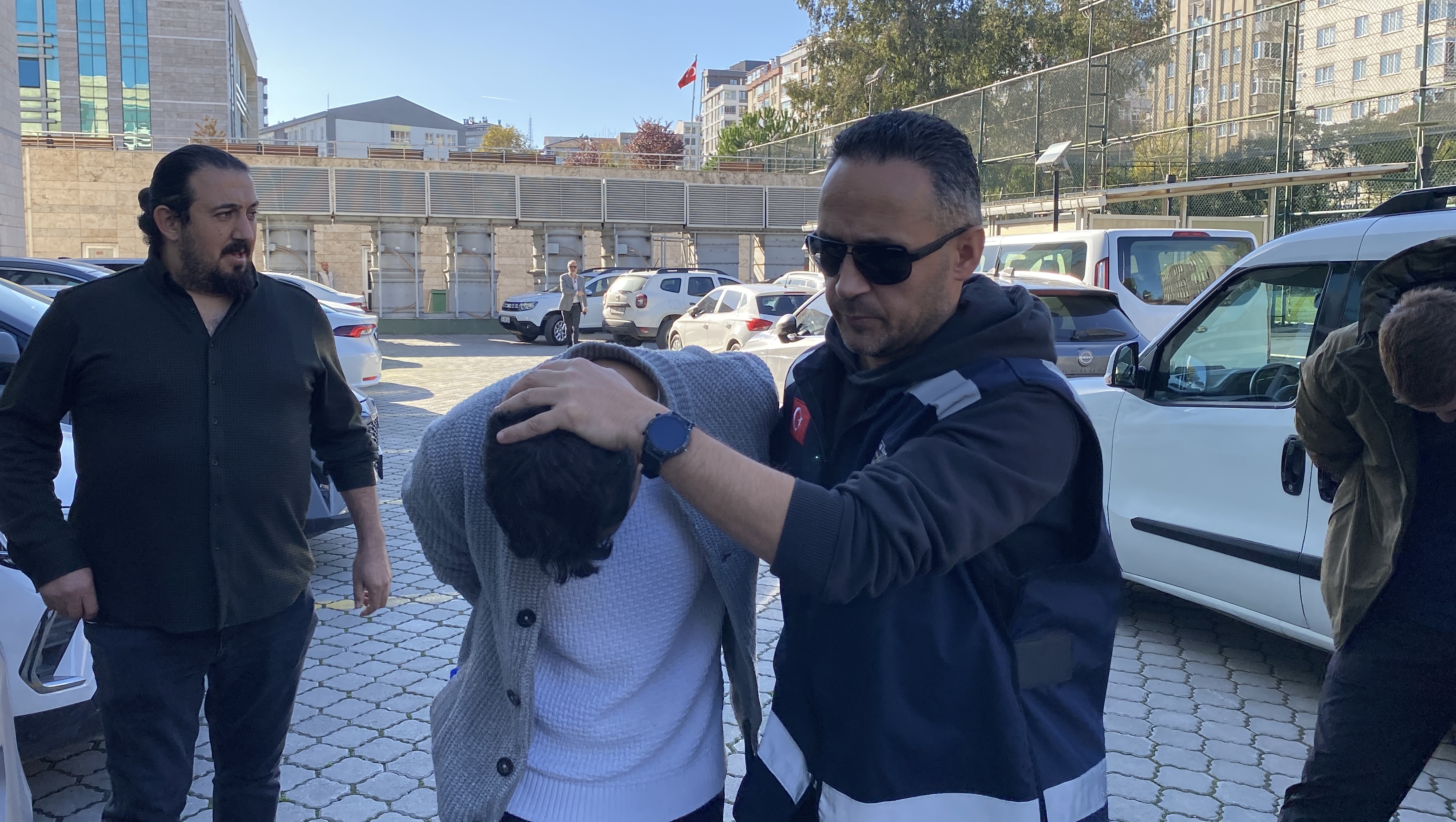 O T O M O B I L D E A R K A D A S I N I P O M P A L I T U F E K L E V U 1019319 302425