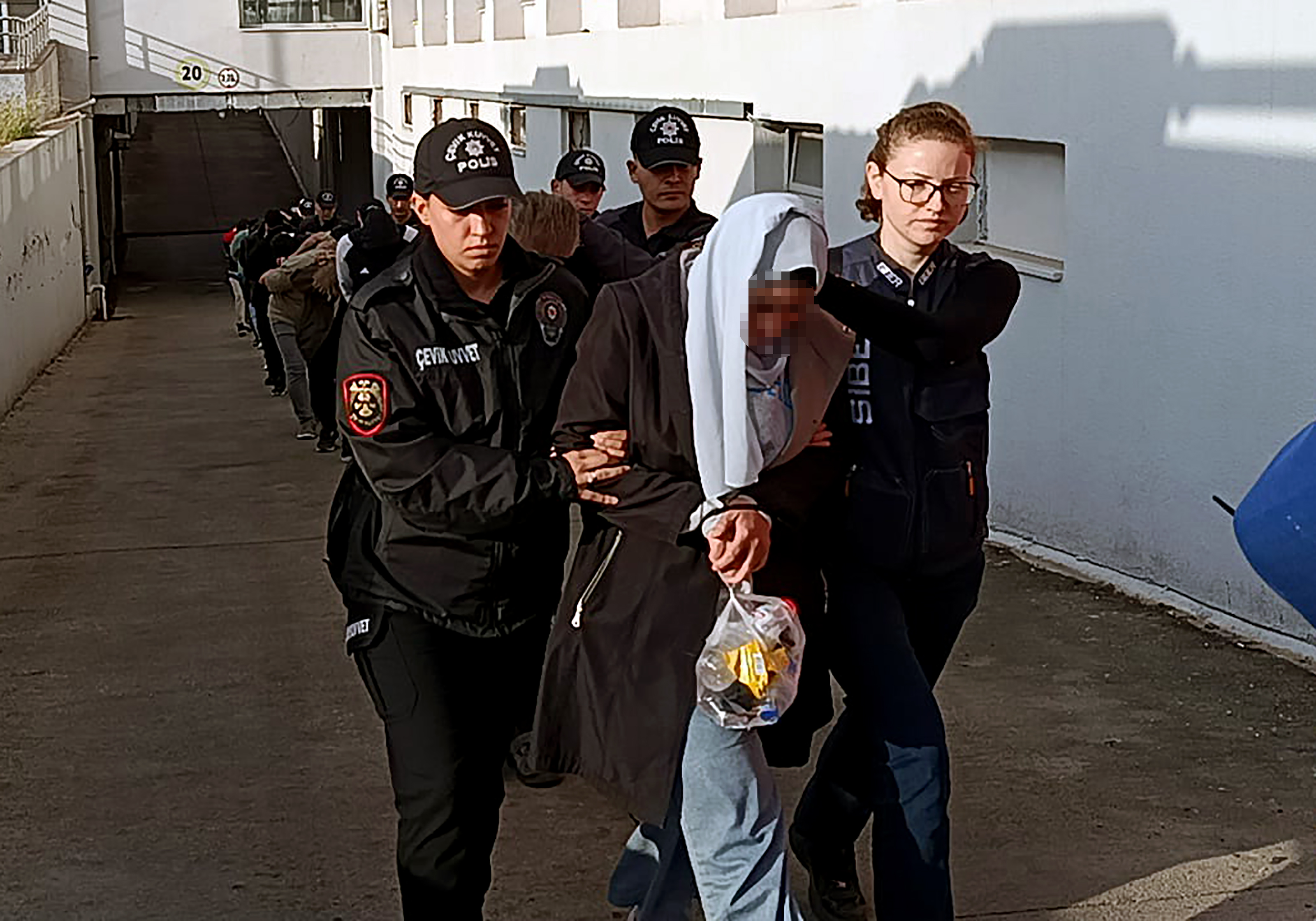 S A Z A N S A R M A L I Y O N T E M I Y L E D O L A N D I R D I B I 1015751 301350