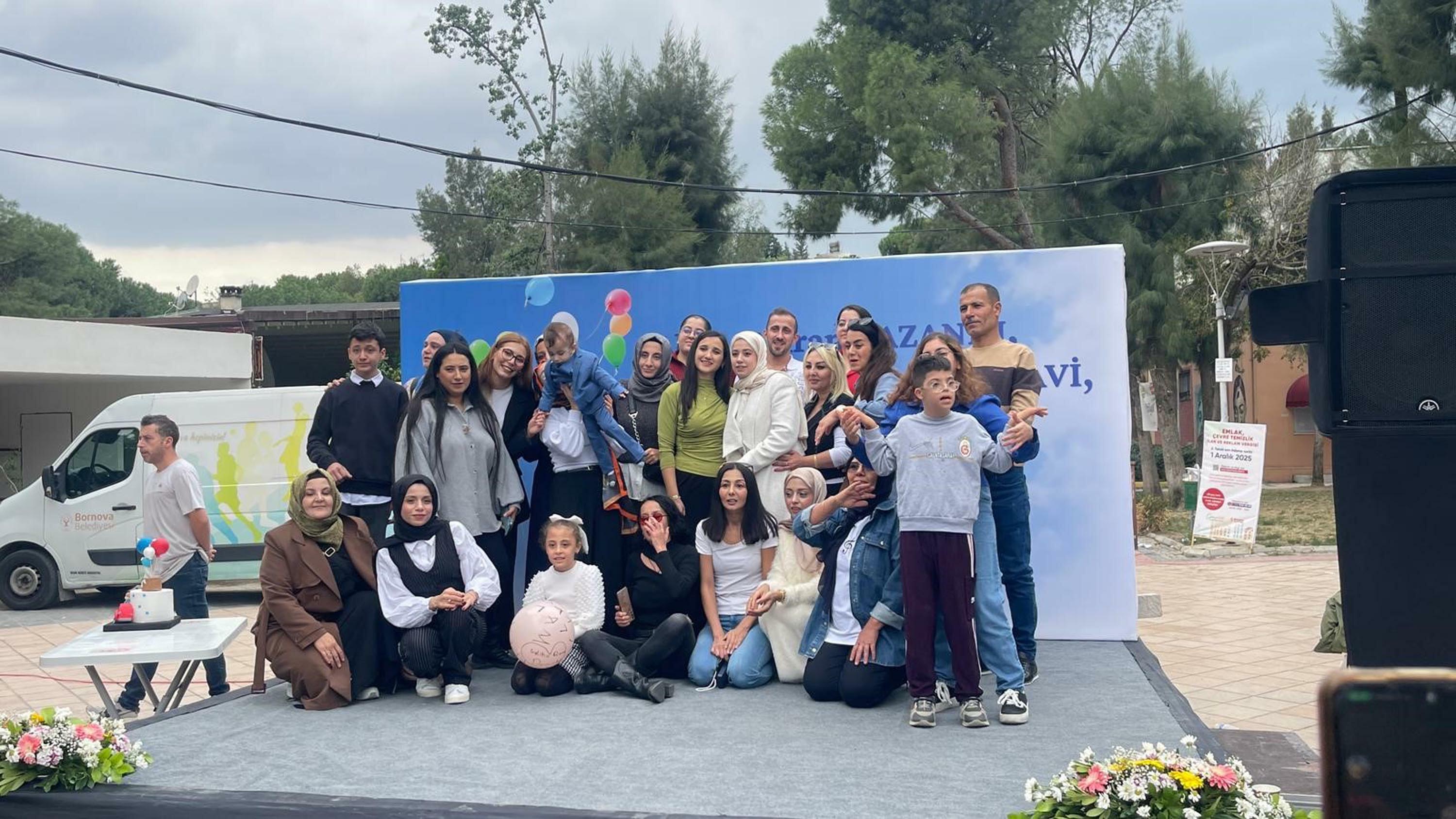 S M A L I A B B A S M I R A N D U B A I Y O L C U S U 1029977 305595