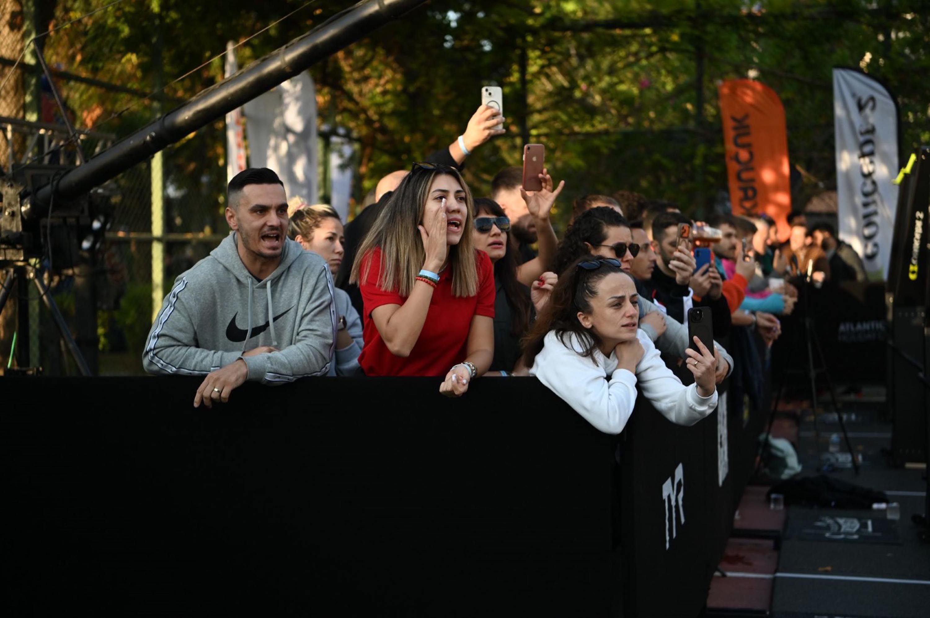 T E K K O L L U K A D I N A T L E T T U G C E M U C A D E L E A Z 1020580 302837