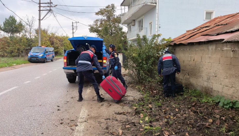 Y O L K E N A R I N A B I R A K I L A N V A L I Z L E R I L E C A N T 1012495 300387