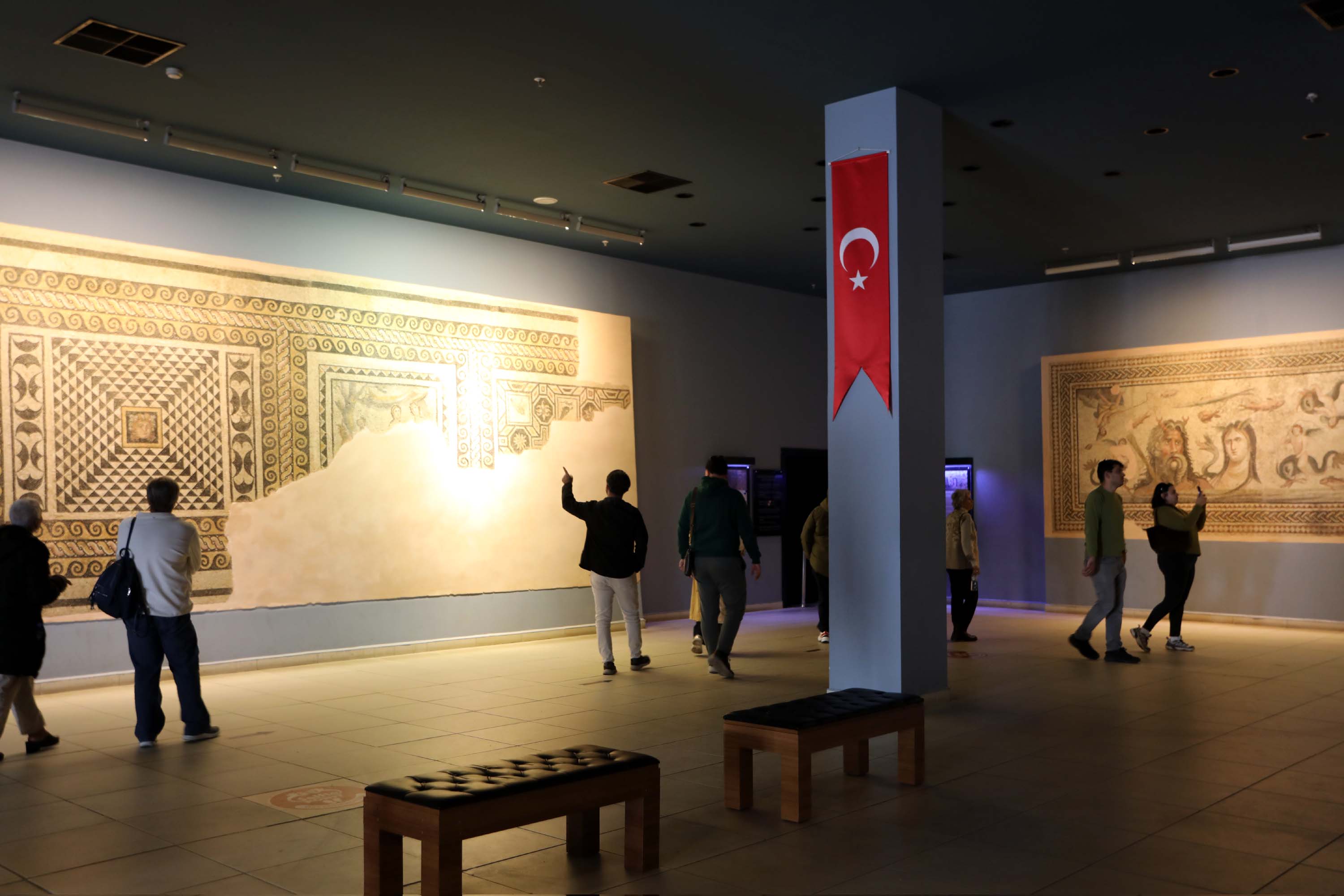 Z E U G M A M O Z A I K M U Z E S I N E R E K O R Z I Y A R E T C I 1027749 304965