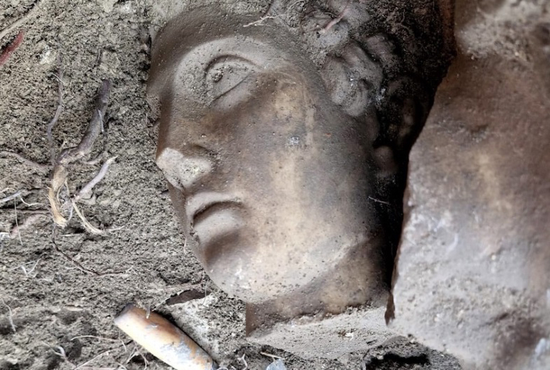 2025 I N E N O N E M L I 10 A R K E O L O J I K K E S F I 1075817 318852