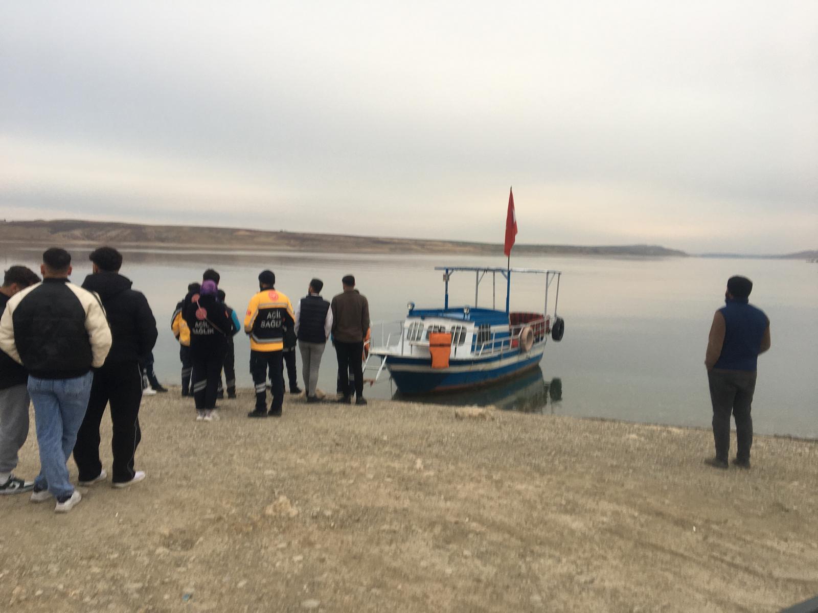 A D I Y A M A N D A T E K N E A L A B O R A O L D U 4 K I S I K 1073708 318576