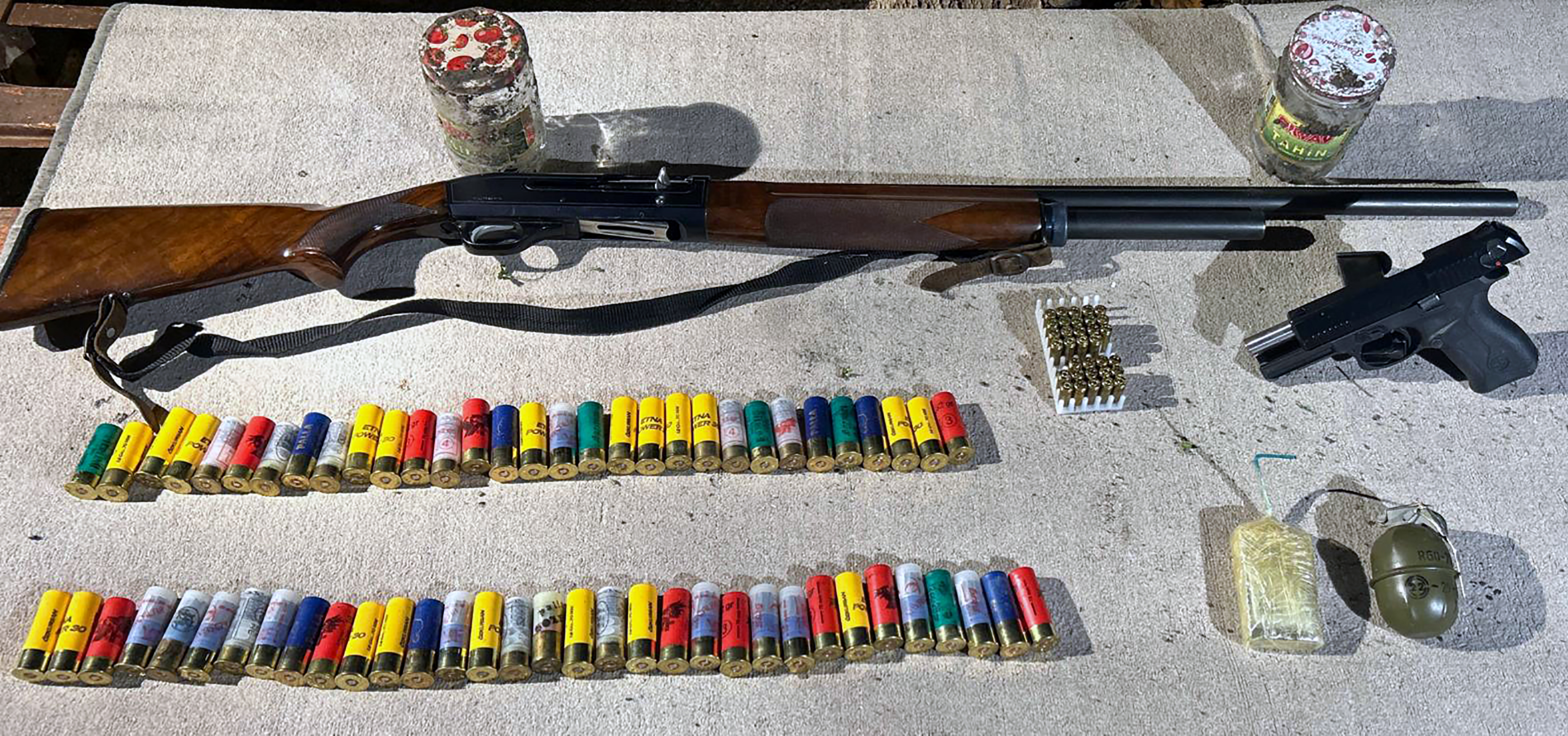 B A H C E S I N D E E L B O M B A S I V E E Y P E L E G E C I R I L 1052891 312156