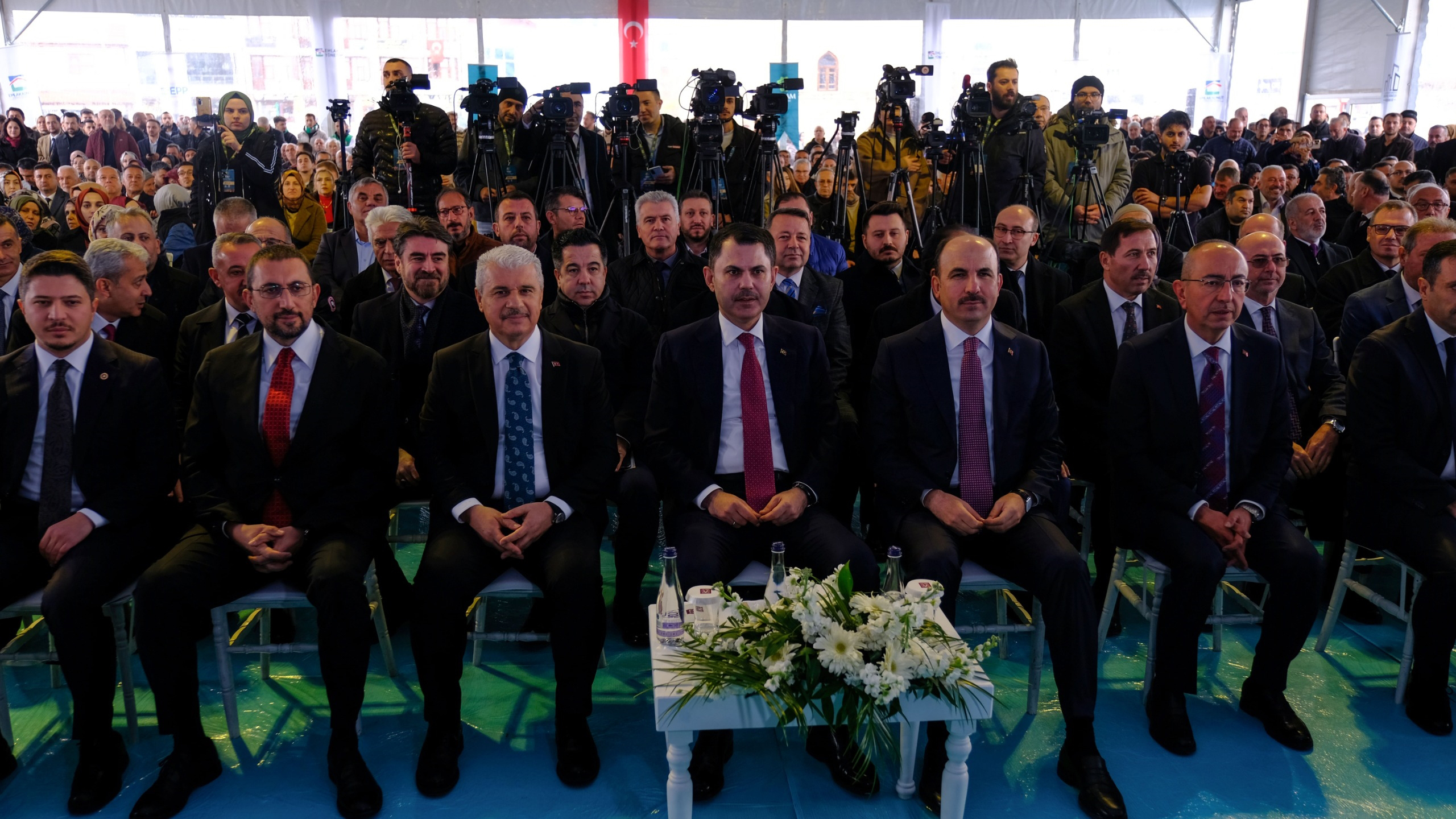 B A K A N K U R U M B I R U L K E B U Y U K L U G U N D E K I A L A 1054903 313026