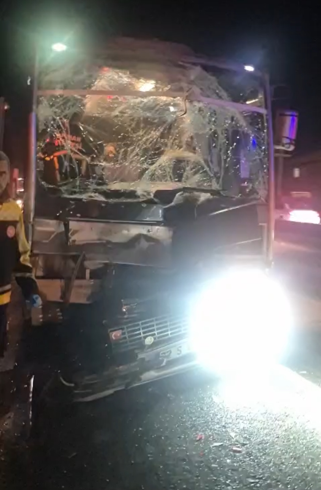 B A T M A N’ D A M I D I B U S C E K I C I Y E C A R P T I 11 Y A 1075547 319115