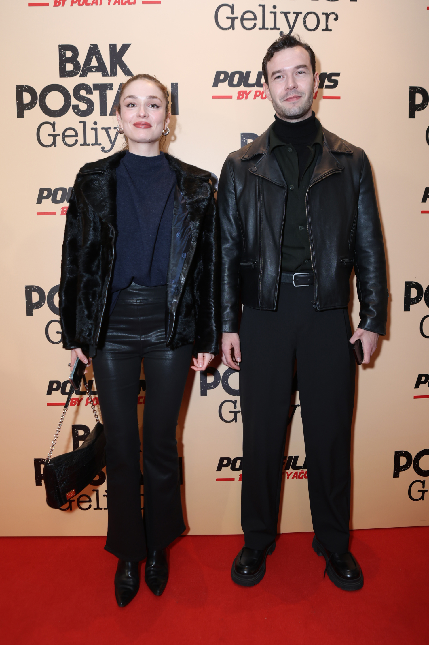 B E Y A Z P E R D E Y E P O S T A C I G E L I Y O R F R A G M A N E 1054566 312927