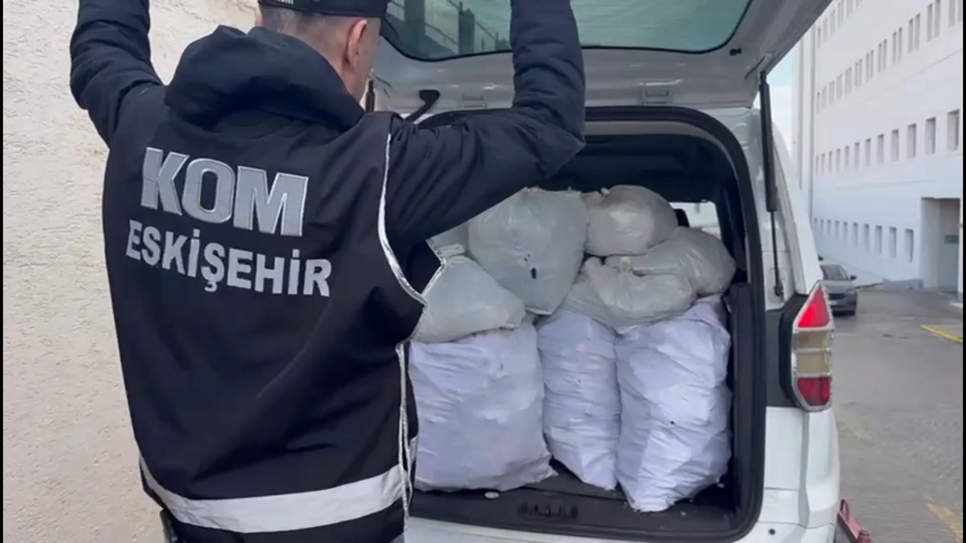 C E K I C I Y E Y U K L E N M I S A R A C L A S I L A H K A C A K C I L 1041443 309027