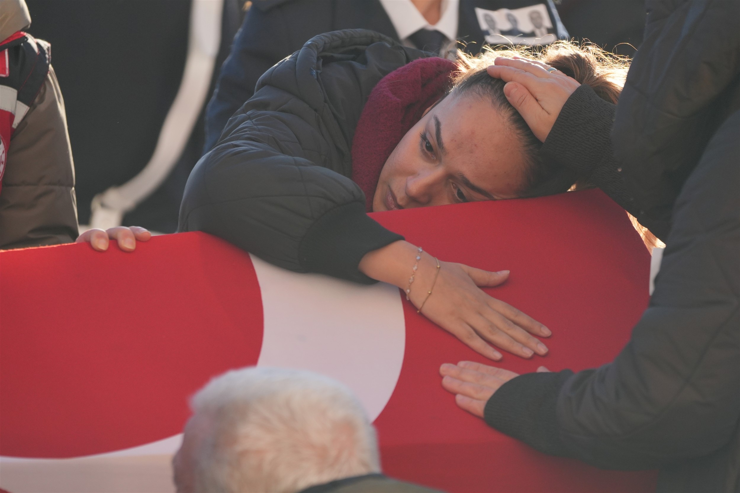 D E A S O P E R A S Y O N U N D A S E H I T O L A N 3 P O L I S I C 1087496 322808