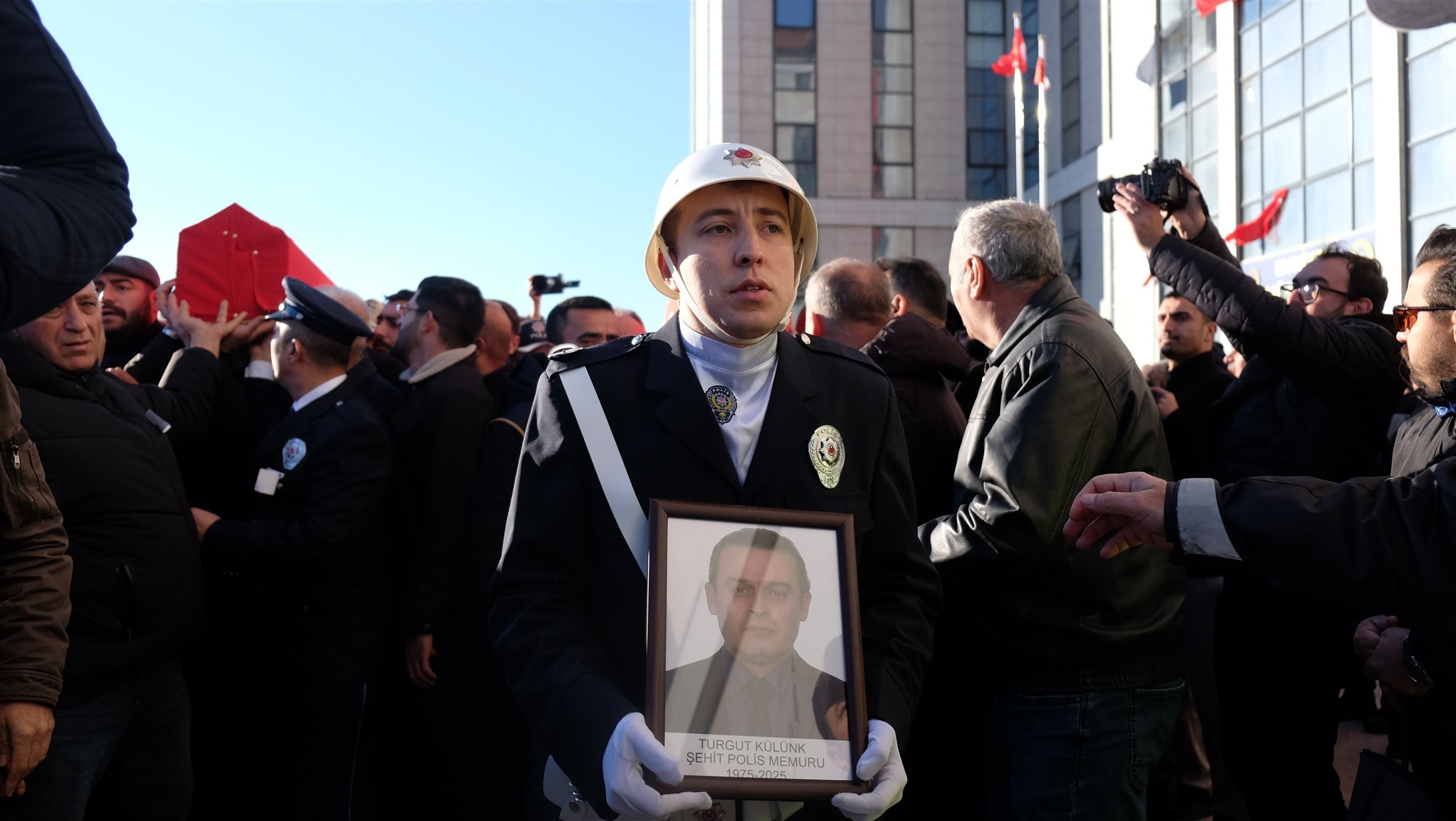 D E A S O P E R A S Y O N U N D A S E H I T O L A N 3 P O L I S I C 1087497 322808