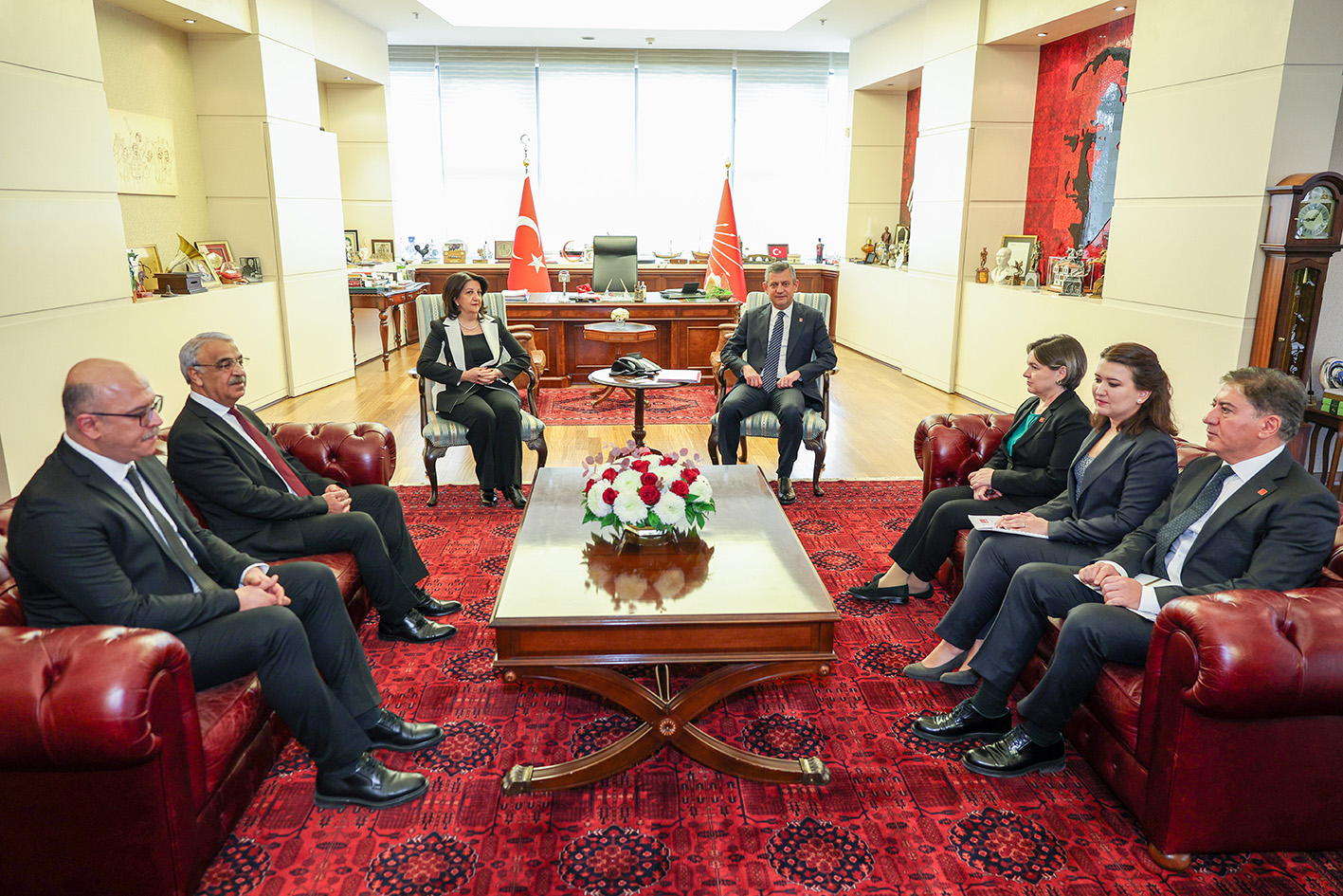 D E M P A R T I H E Y E T I N D E N C H P Y E Z I Y A R E T 1074822 318919