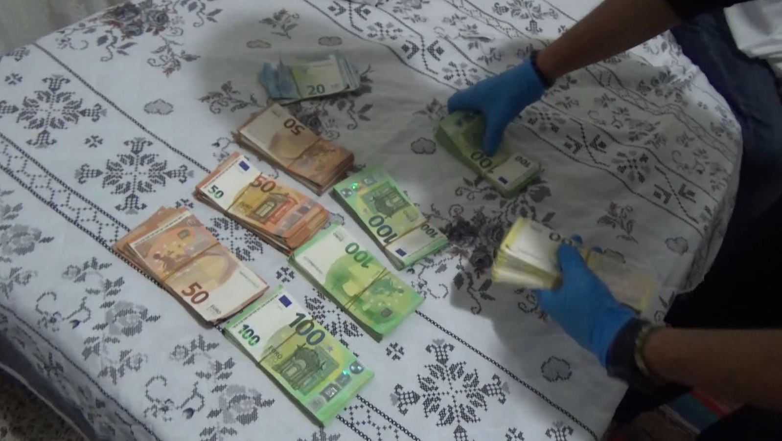 D O L A N D I R D I K L A R I K I S I D E N A L D I K L A R I 85 B I N 1044680 310012