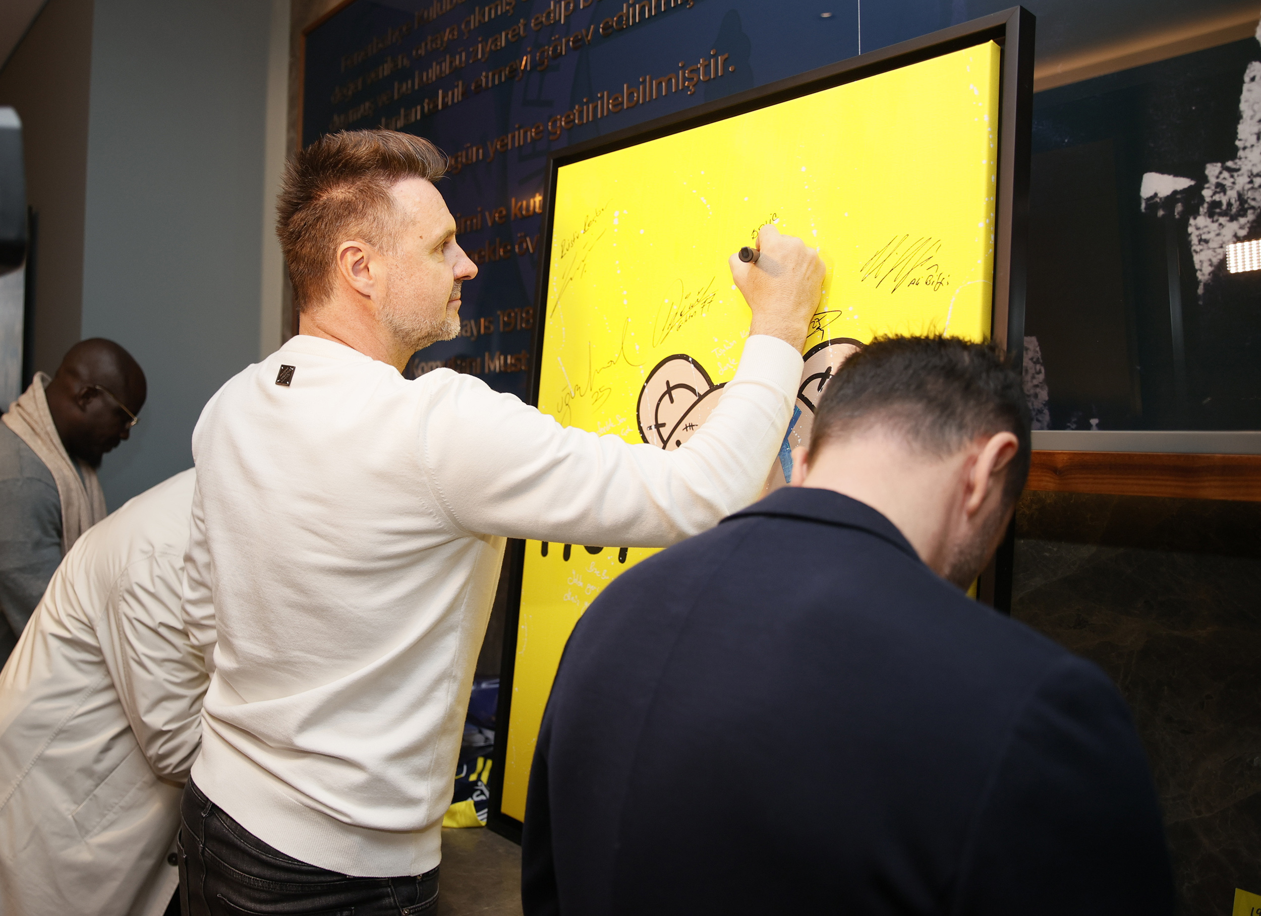 F E N E R B A H C E’ N I N E F S A N E F U T B O L C U L A R I D E R B I 1041129 308933