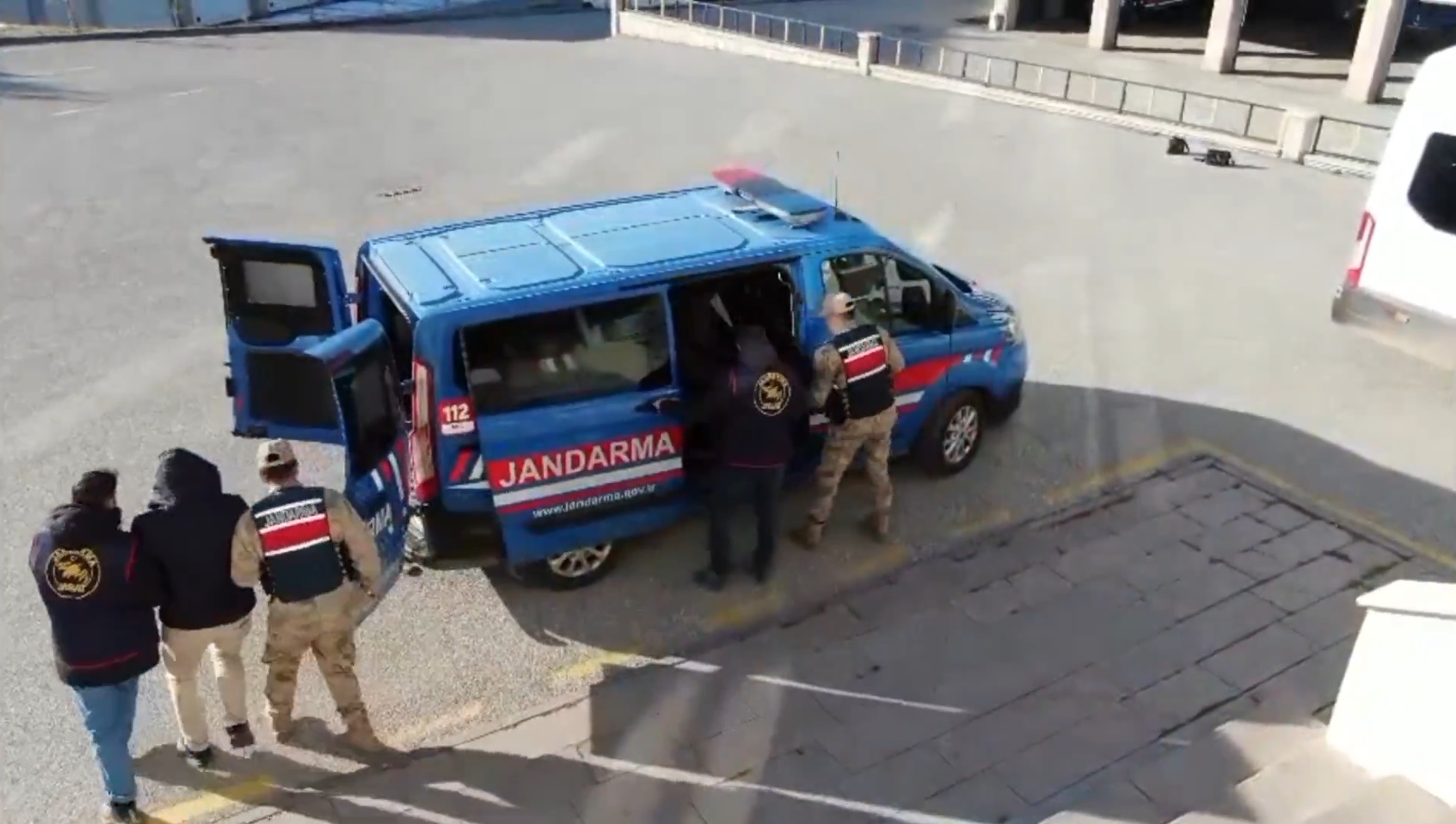 F E T O N U N G U N C E L Y A P I L A N M A S I N A O P E R A S Y O N 1073248 318457