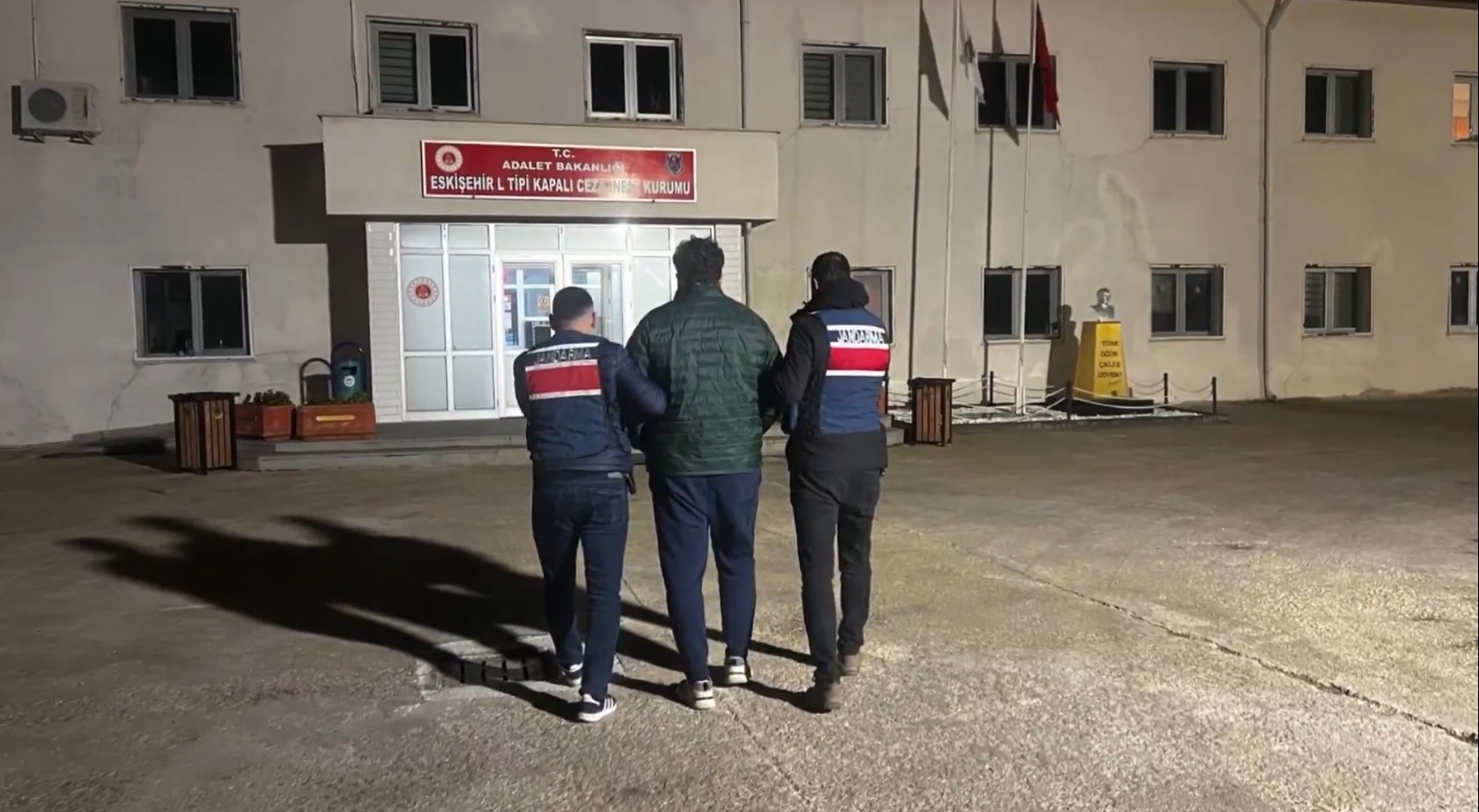 F E T O N U N G U N C E L Y A P I L A N M A S I N A O P E R A S Y O N 1073249 318457