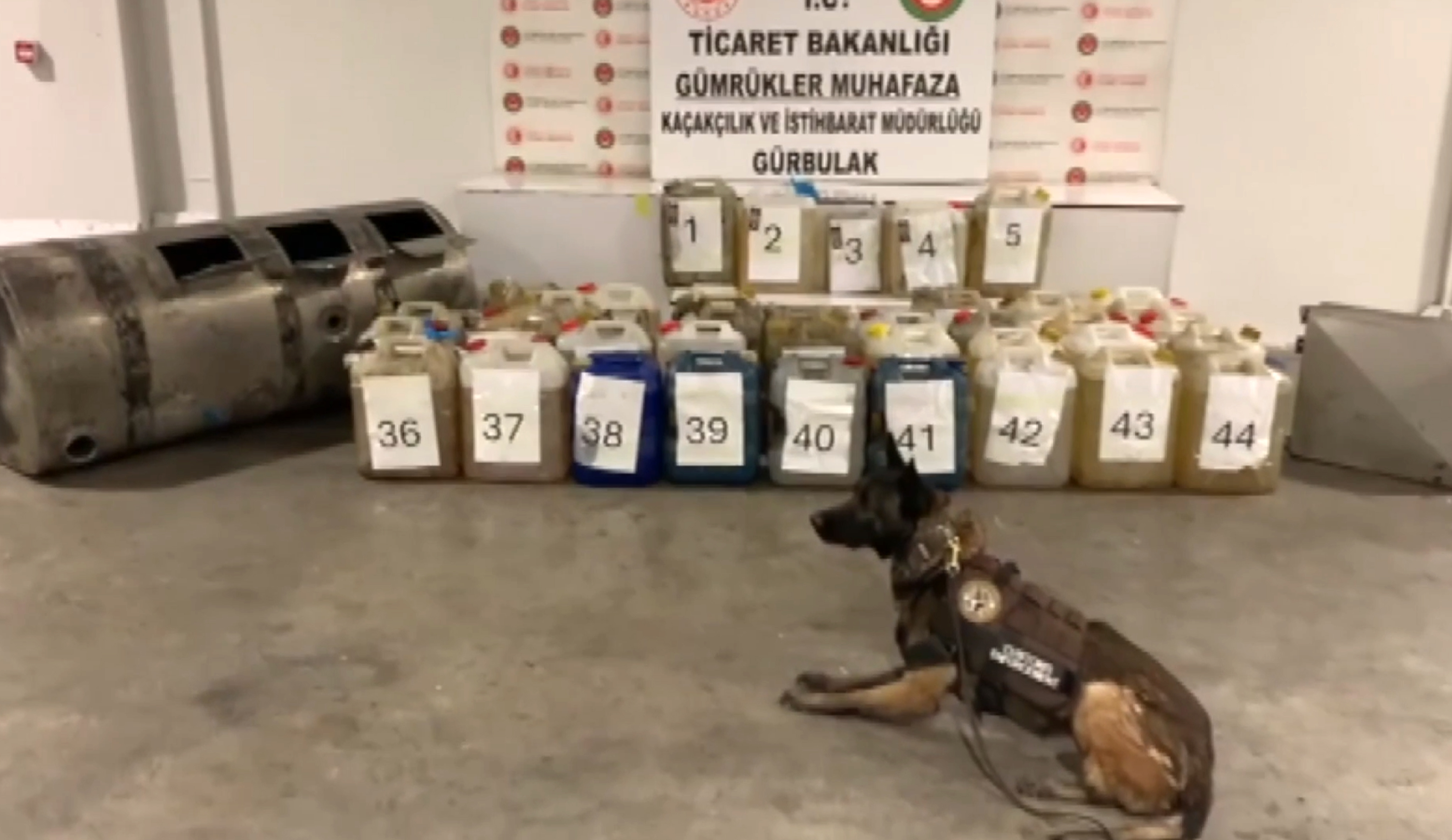 G U M R U K L E R D E K A C A K M A L Z E M E E L E G E C I R M E 1044607 309997