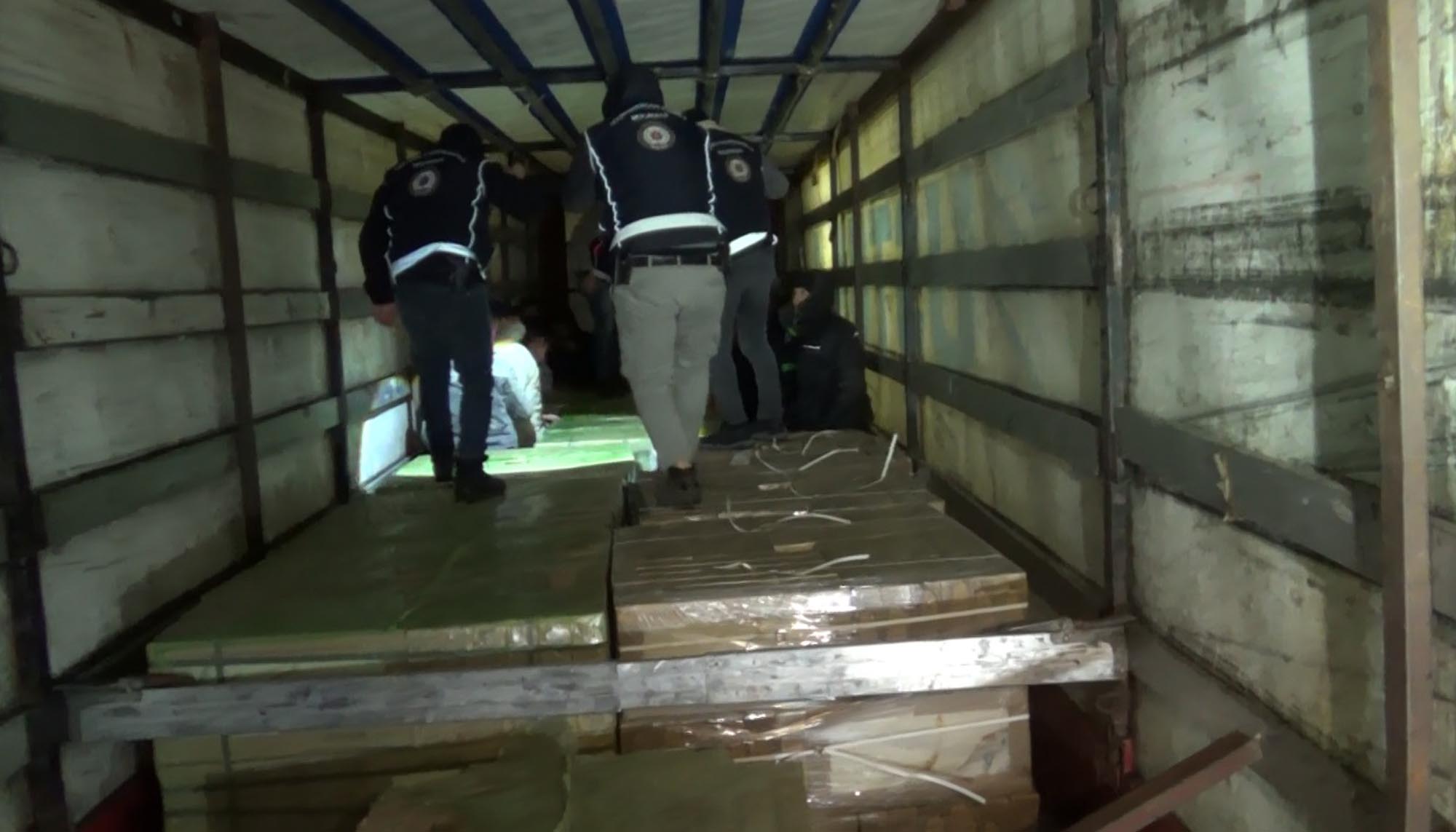 G U M R U K M U H U R L U T I R’ D A 23 D U Z E N S I Z G O C M E N 1081895 321132