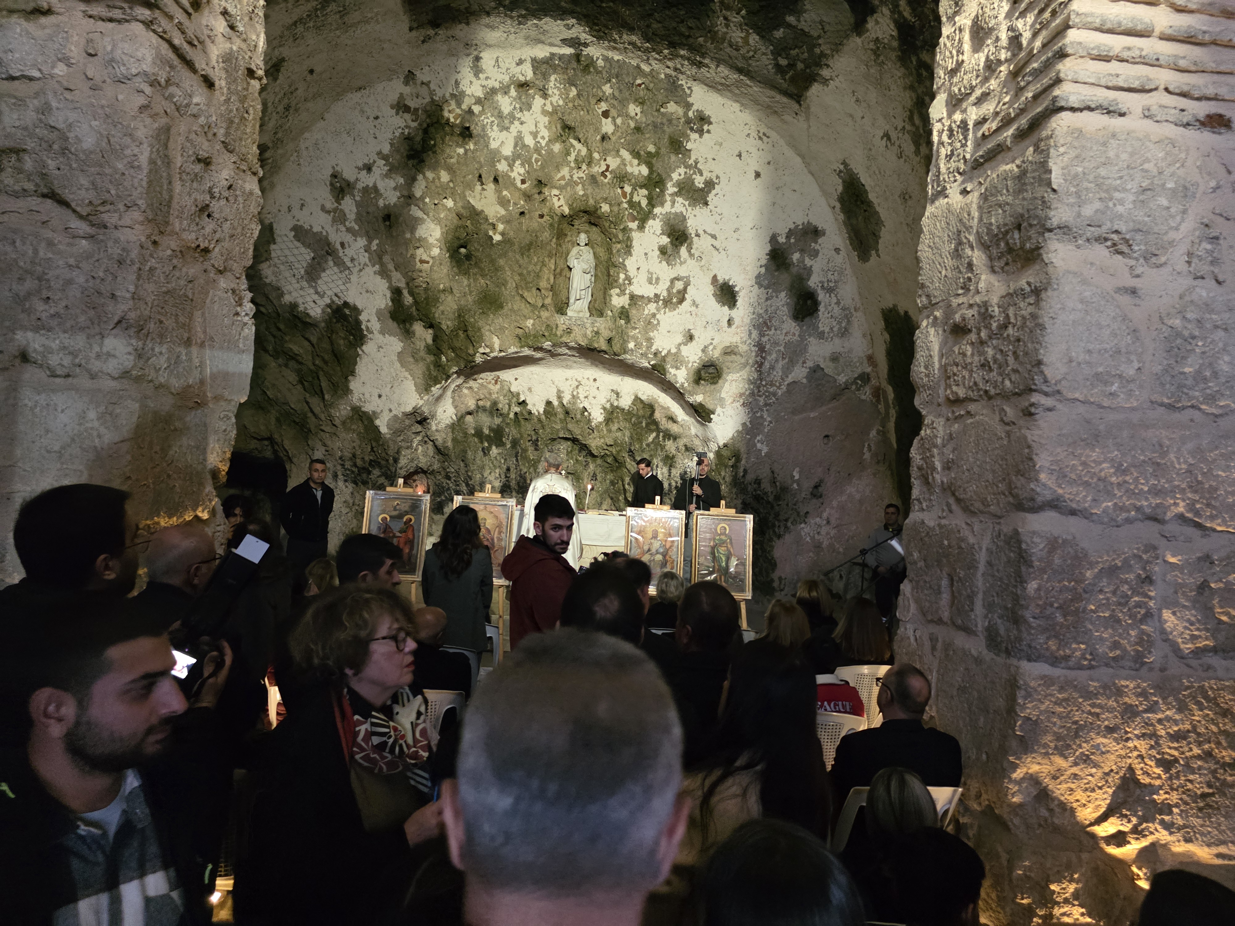 H A T A Y’ D A N O E L A Y I N I 1078508 319855