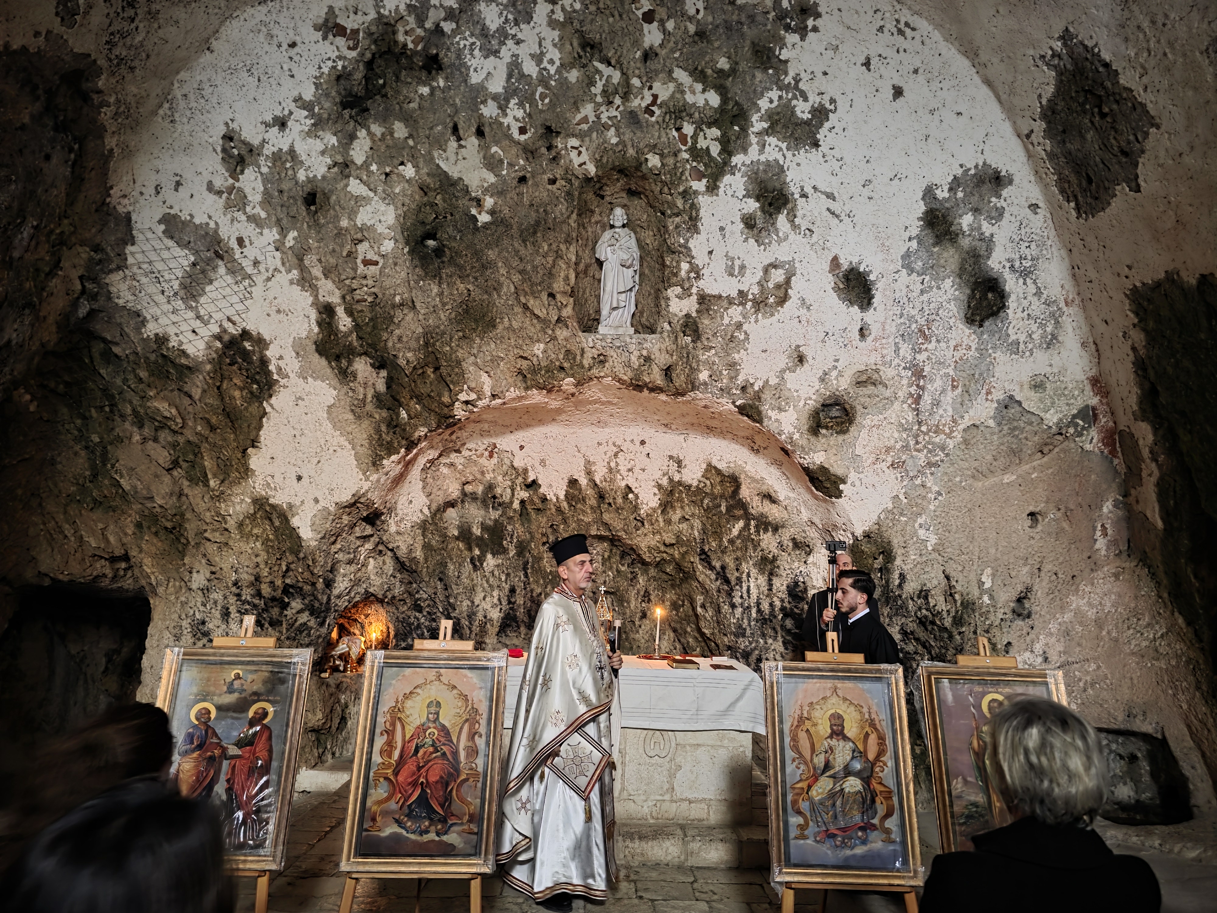 H A T A Y’ D A N O E L A Y I N I 1078511 319855