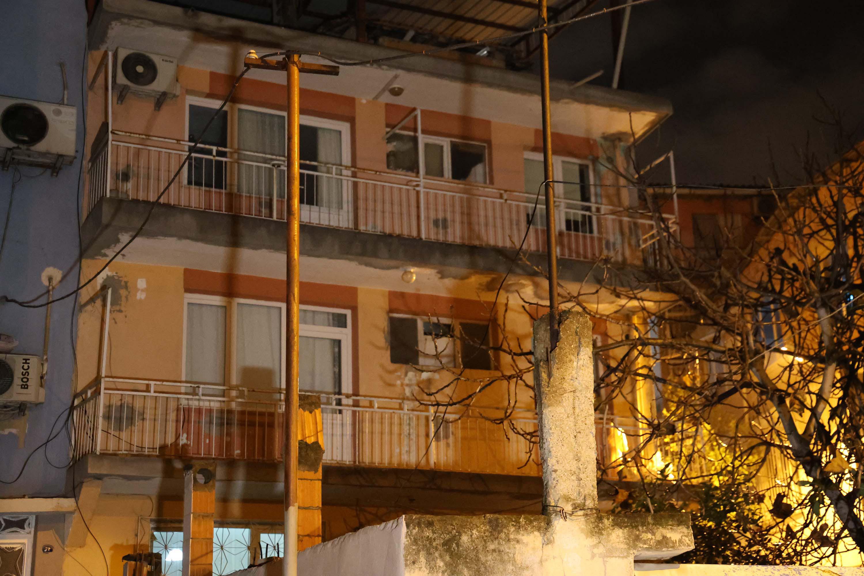 H I R S I Z L I K I C I N G I R I L E N E V D E I S L E N E N C I N A 1080527 320703