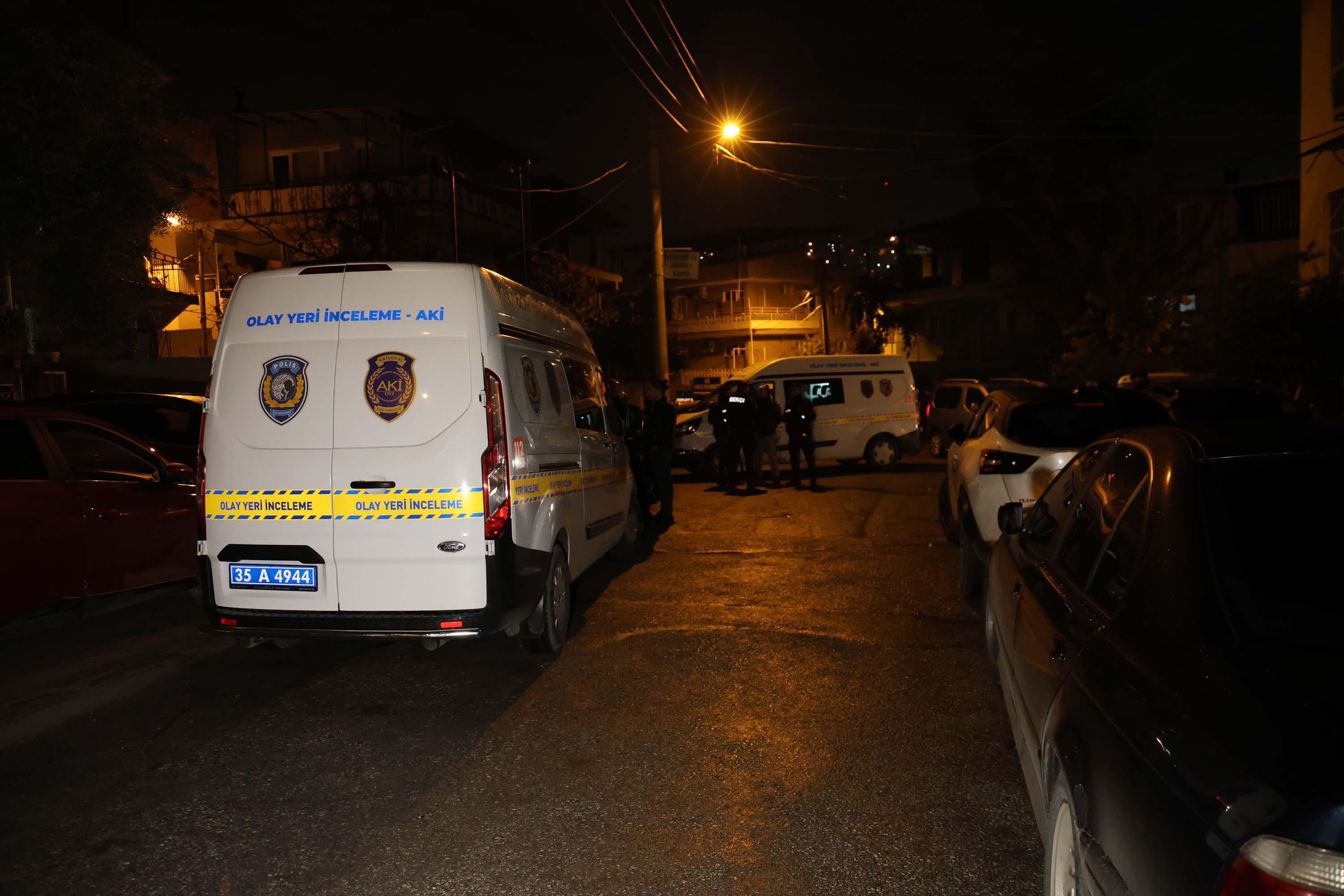 H I R S I Z L I K I C I N G I R I L E N E V D E I S L E N E N C I N A 1080533 320703