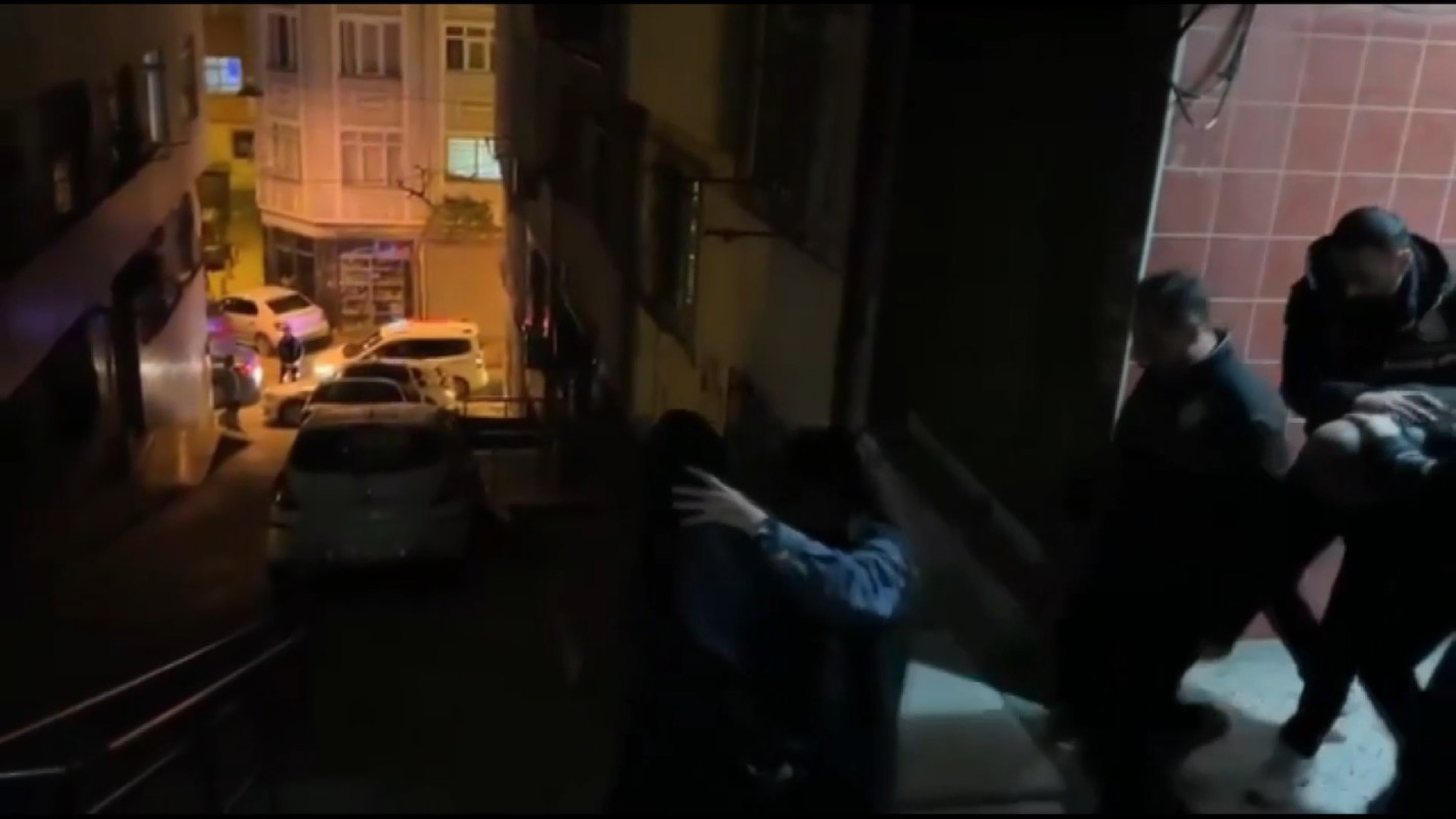 I S T A N B U L 58 Y I L H A P I S C E Z A S I N E D E N I Y L E 1055115 313115