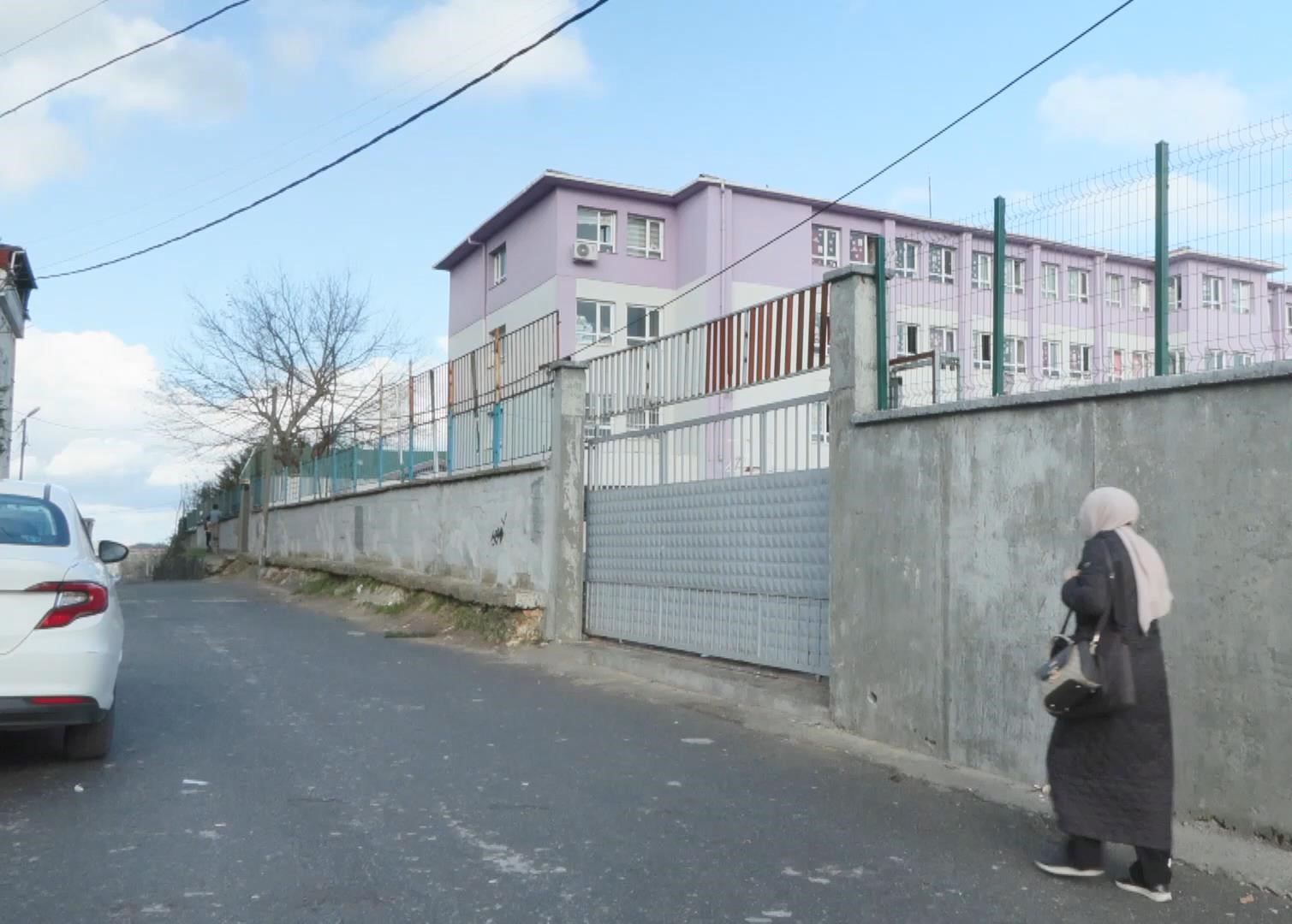 I S T A N B U L A R N A V U T K O Y’ D E O K U L M U D U R U N U N 1058611 314101