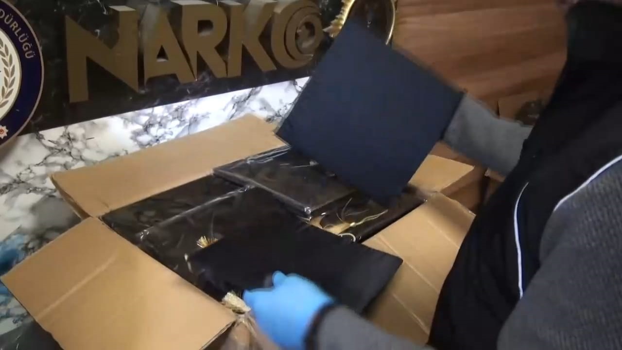 I S T A N B U L B A G C I L A R’ D A M E Z U N I Y E T K E P L E R I N 1085983 322298