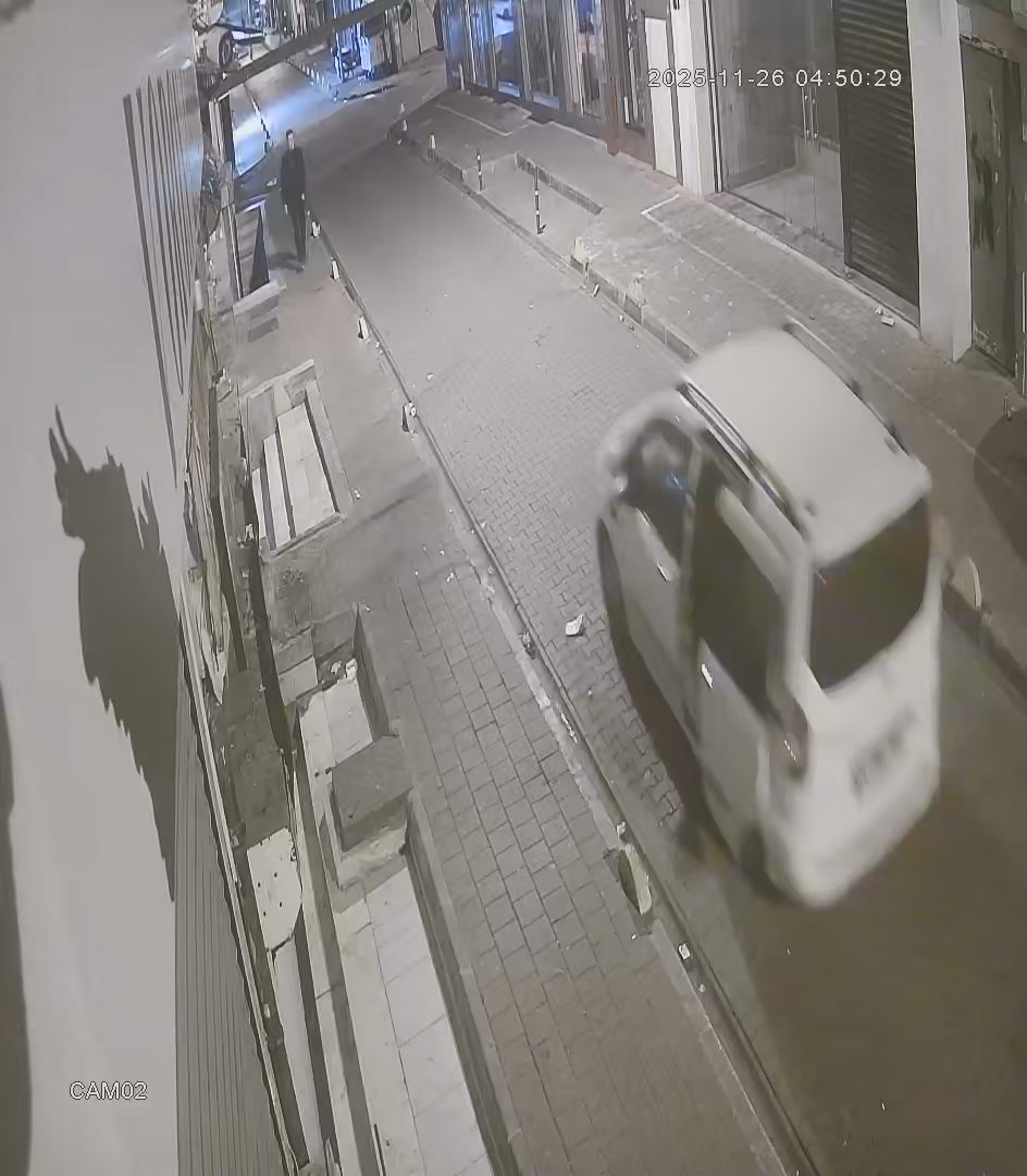 I S T A N B U L F A T I H’ T E I S Y E R I N D E N C A L I N A N 1048963 311279