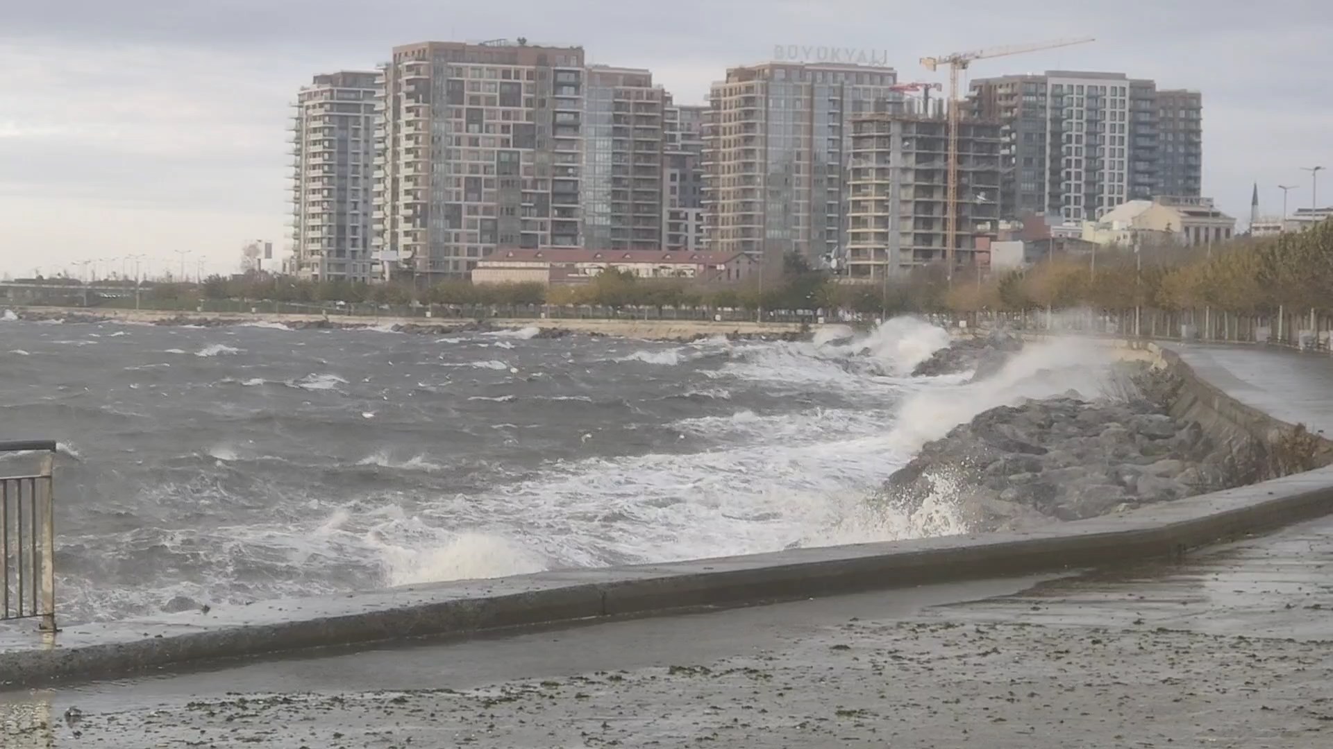 I S T A N B U L I S T A N B U L D A B A Z I V A P U R S E F E R L E 1087367 322768