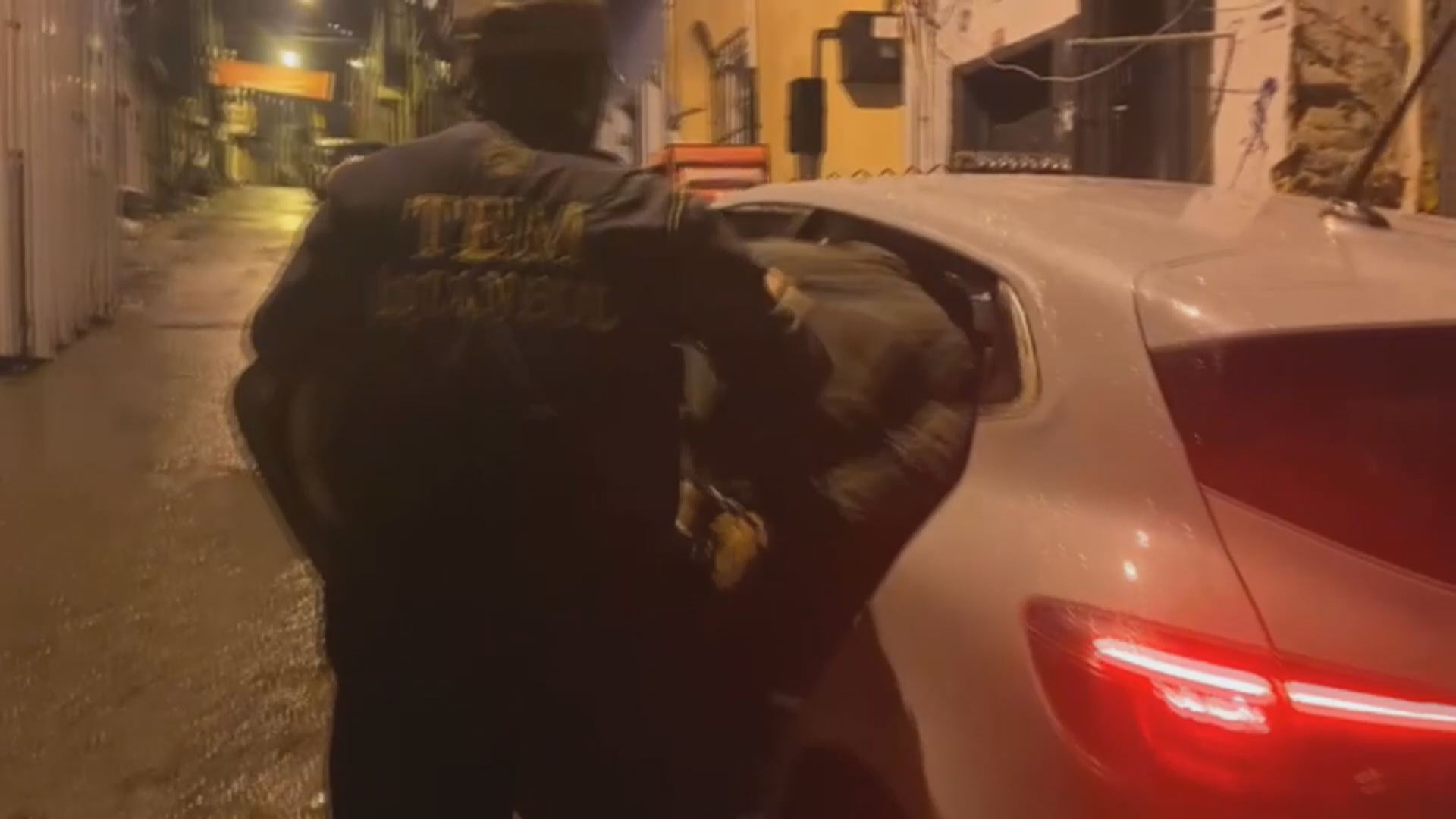 I S T A N B U L I S T A N B U L D A D E A S O P E R A S Y O N U 1089622 323314