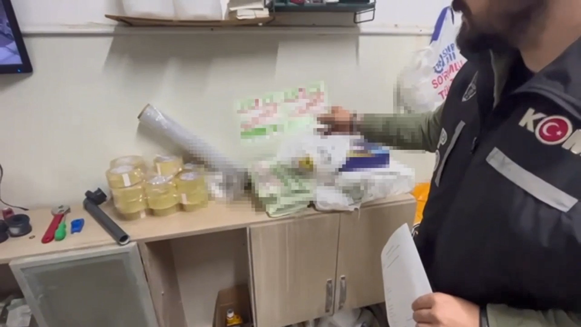 I S T A N B U L I S T A N B U L V E A N T A L Y A D A 16 T O N 1077429 319717