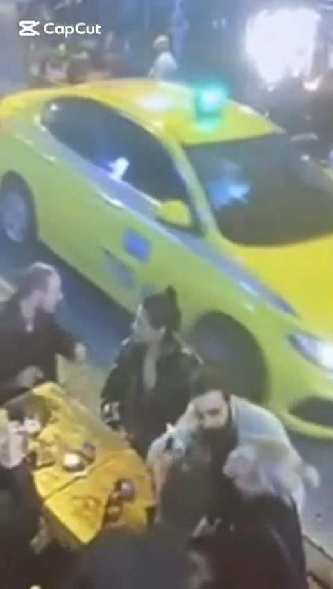 I S T A N B U L K A D I K O Y D E K A D I N I N U Z E R I N E Y A 1057131 313714