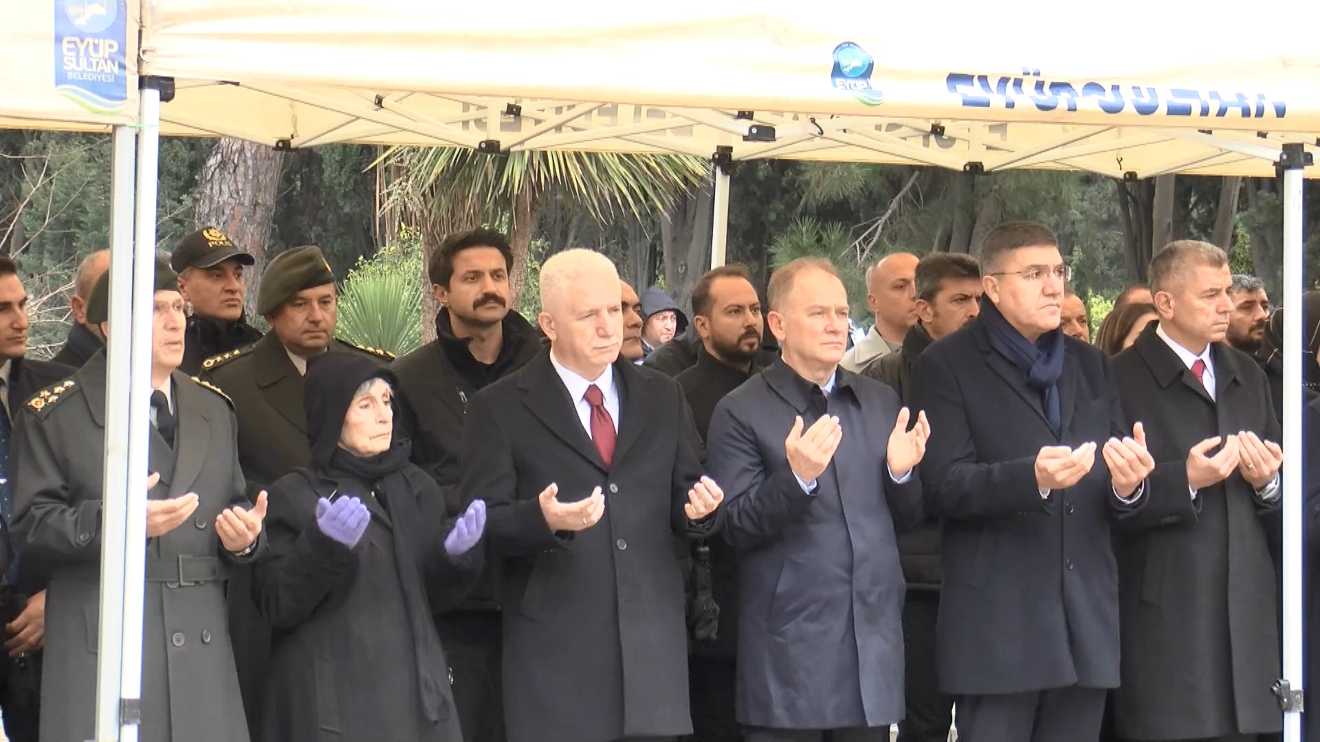 I S T A N B U L M E H M E T A K I F E R S O Y V E F A T I N I N 8 1082459 321285