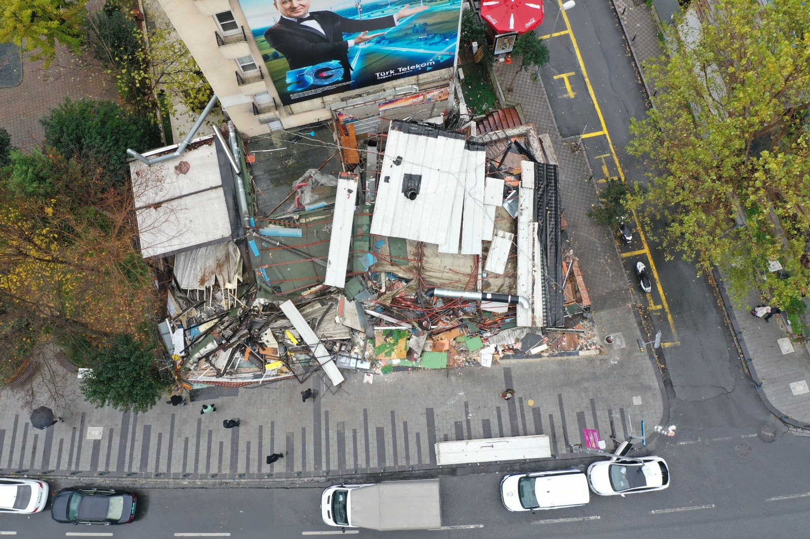 I S T A N B U L S I S L I D E 25 K I S I N I N Z E H I R L E N D 1087812 322893