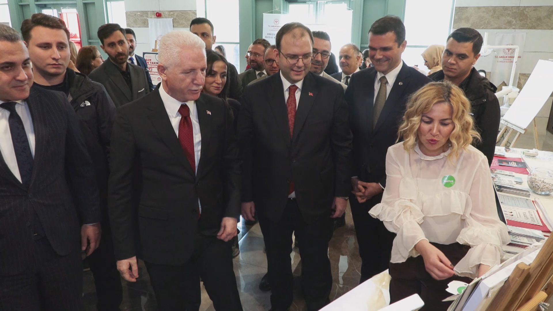 I S T A N B U L V A L I G U L H E R G E N C I M I Z I N E T K I 1044076 309841