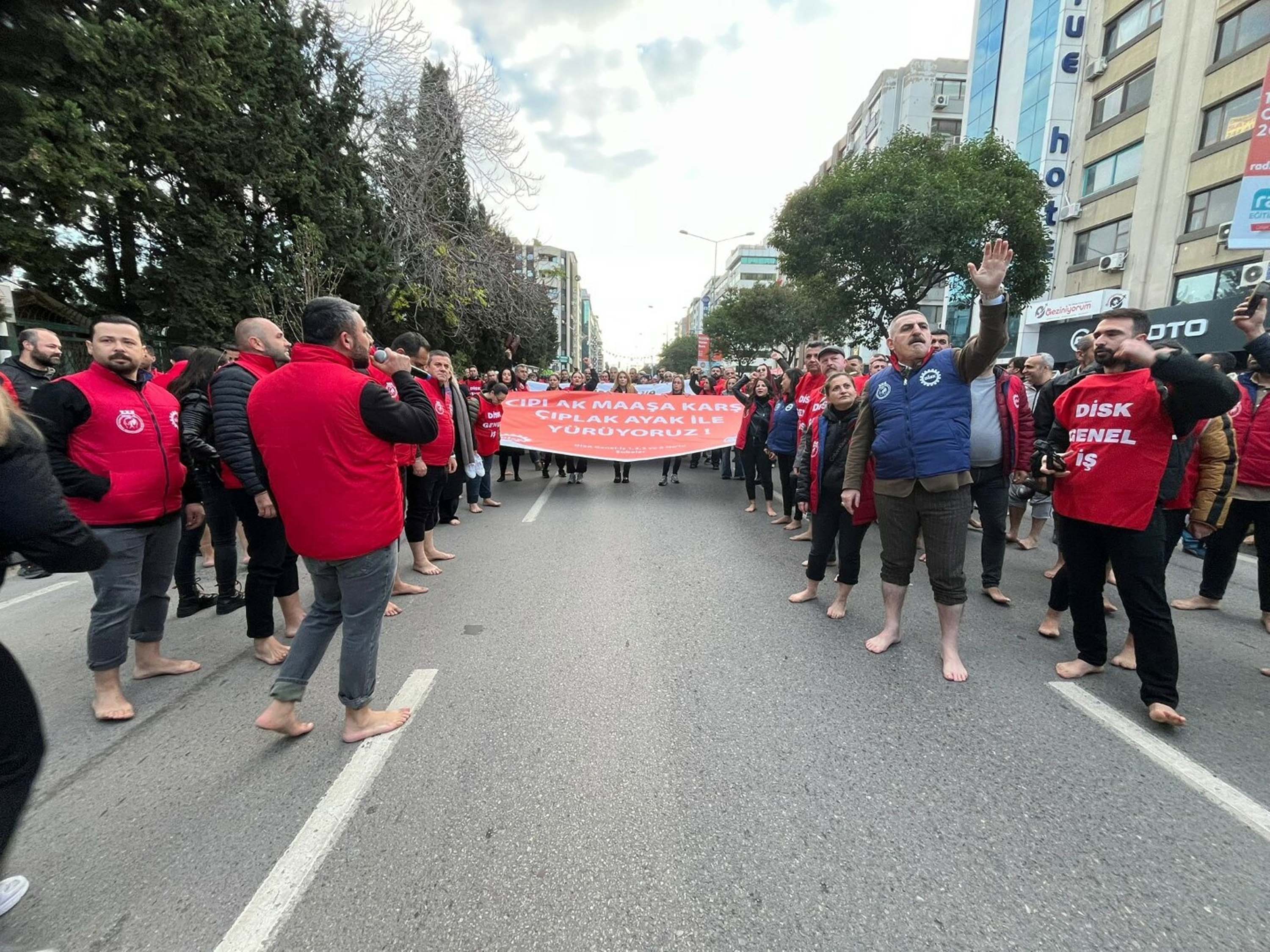 I Z M I R D E B E L E D I Y E I S C I L E R I C I P L A K A Y A K L 1053242 312504